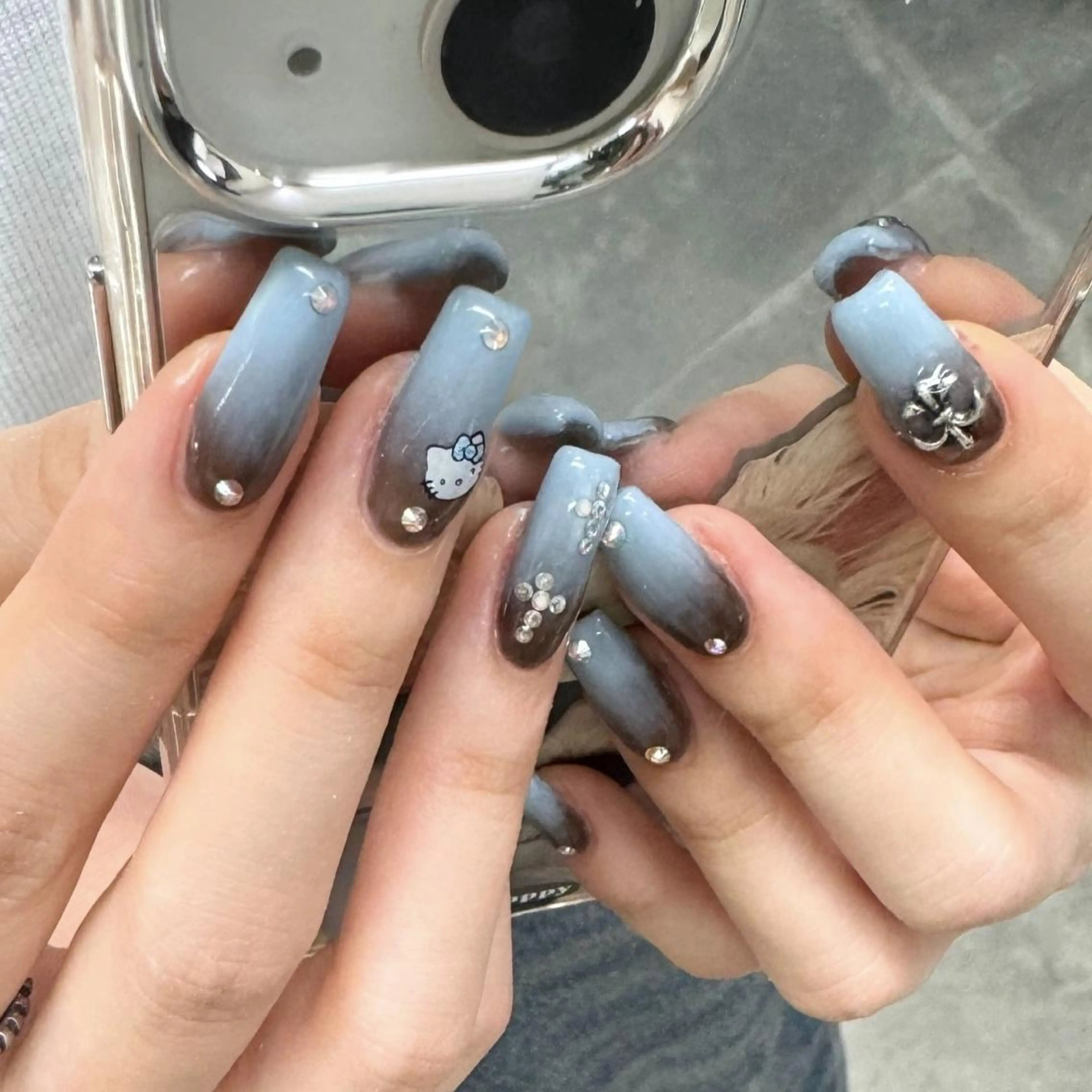 ネイル ジェルネイル グラデーション 韓国ネイル ニュアンスネイル ワンホンネイル nailstudio eviz新宿店のネイルデザイン