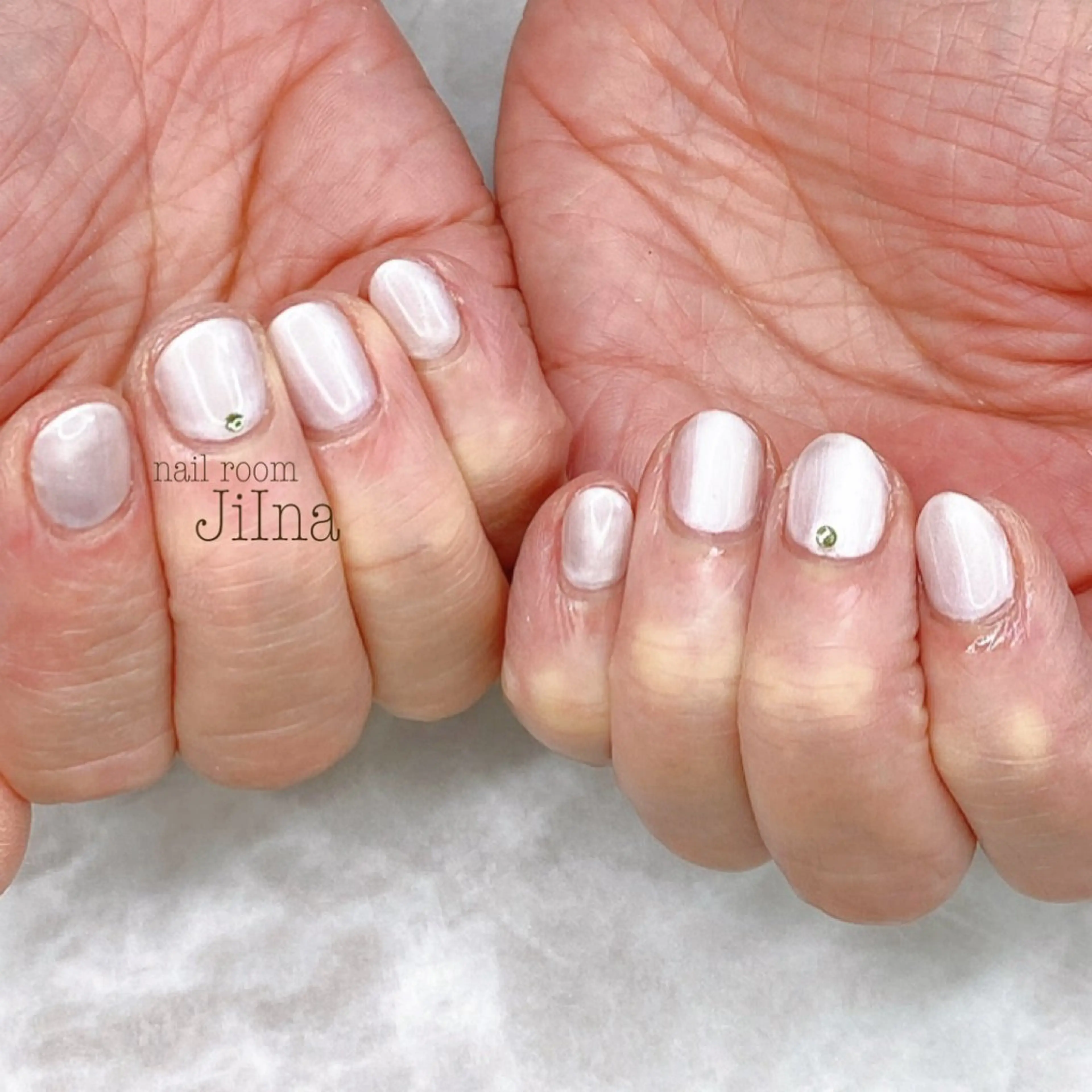 ネイル ワンカラーネイル nail room JiInaのネイルデザイン