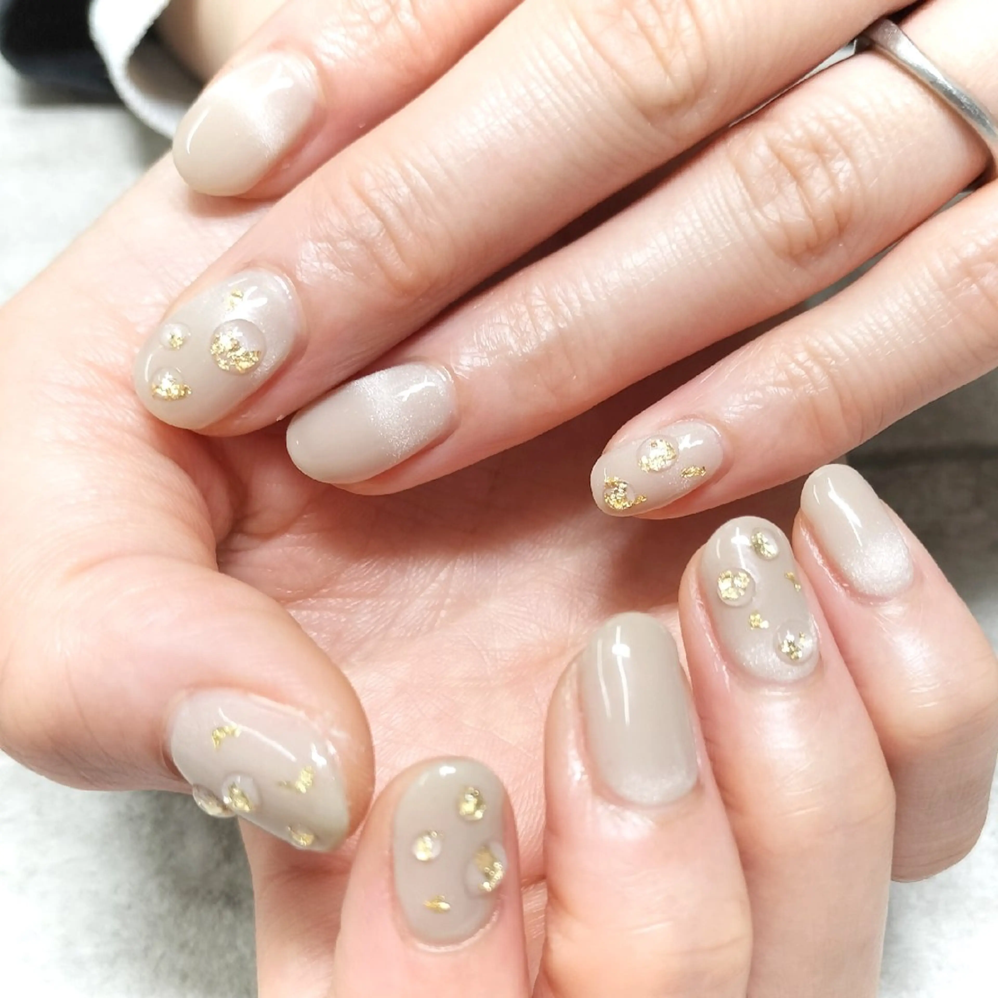 ネイル マグネットネイル ぷっくりネイル ハンドネイル She by M【シーバイエム】パラジェル/ニュアンスネイル所属・She by M. Ryoukaのネイルデザイン