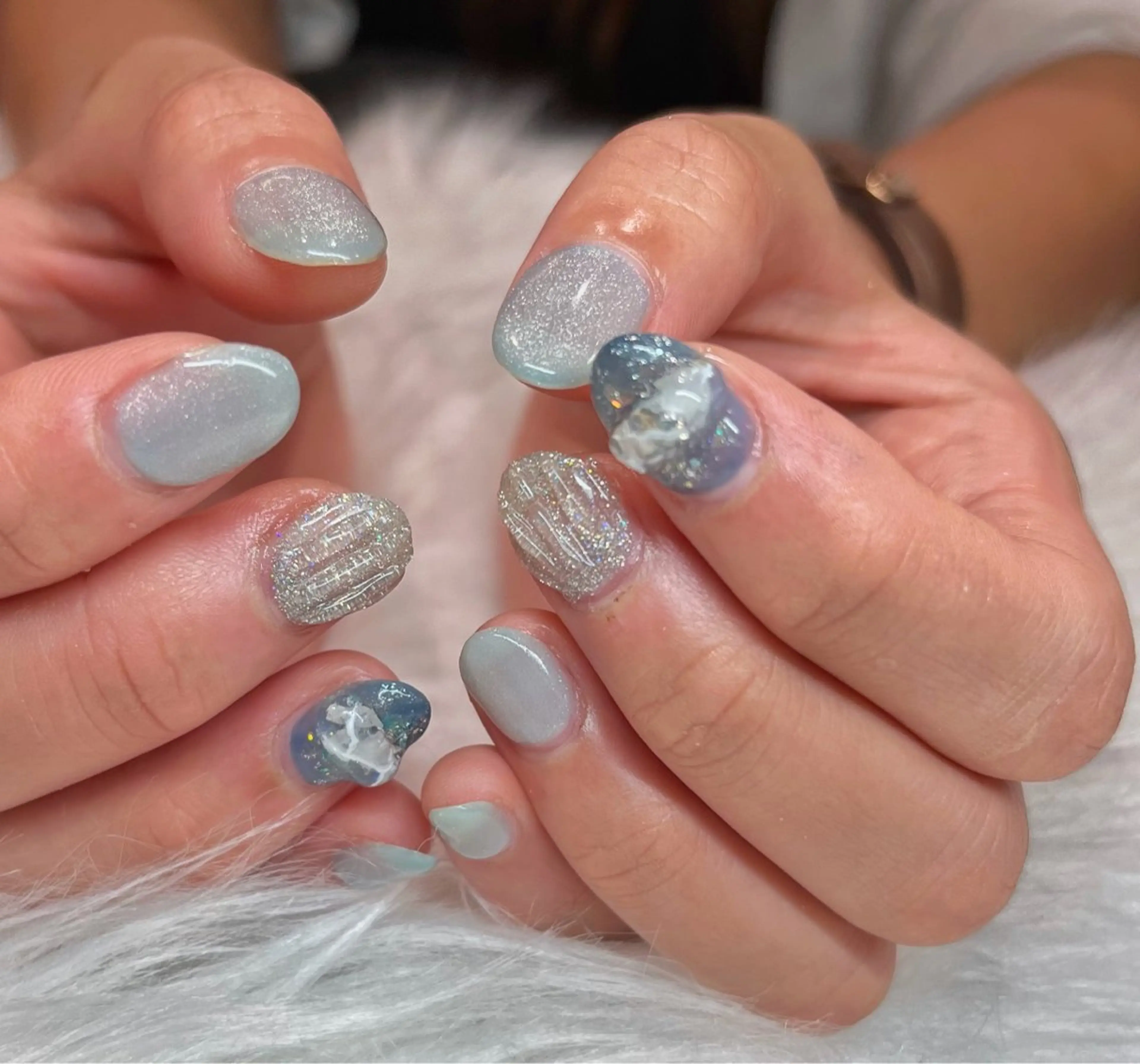ショート NAIL SALON FLOR所属・キラキラネイル/ 韓国ネイルMAKIのネイルデザイン