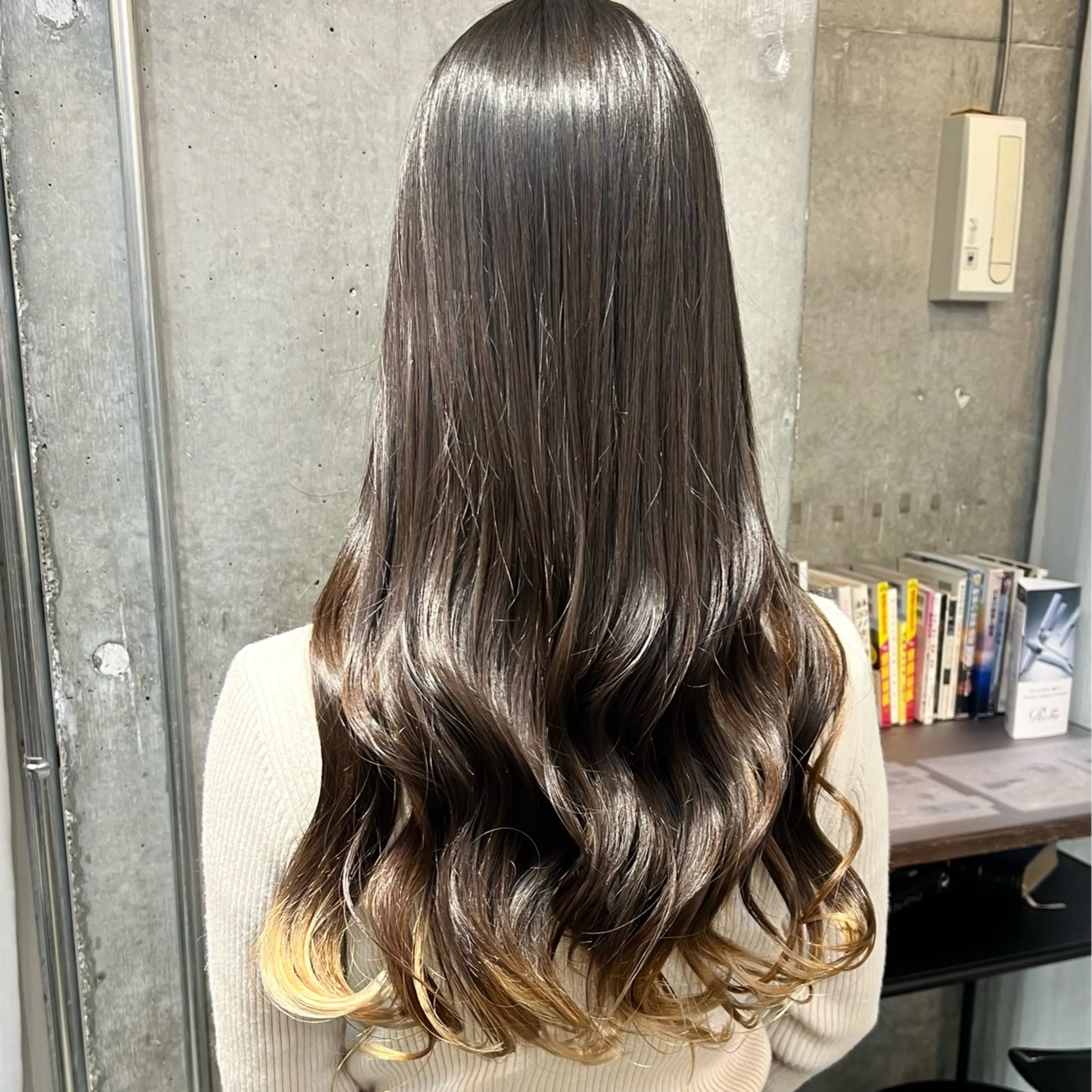 ロング カラー ヘアカラー Bond所属・KIHO ｜Bond 三軒茶屋のヘアスタイル