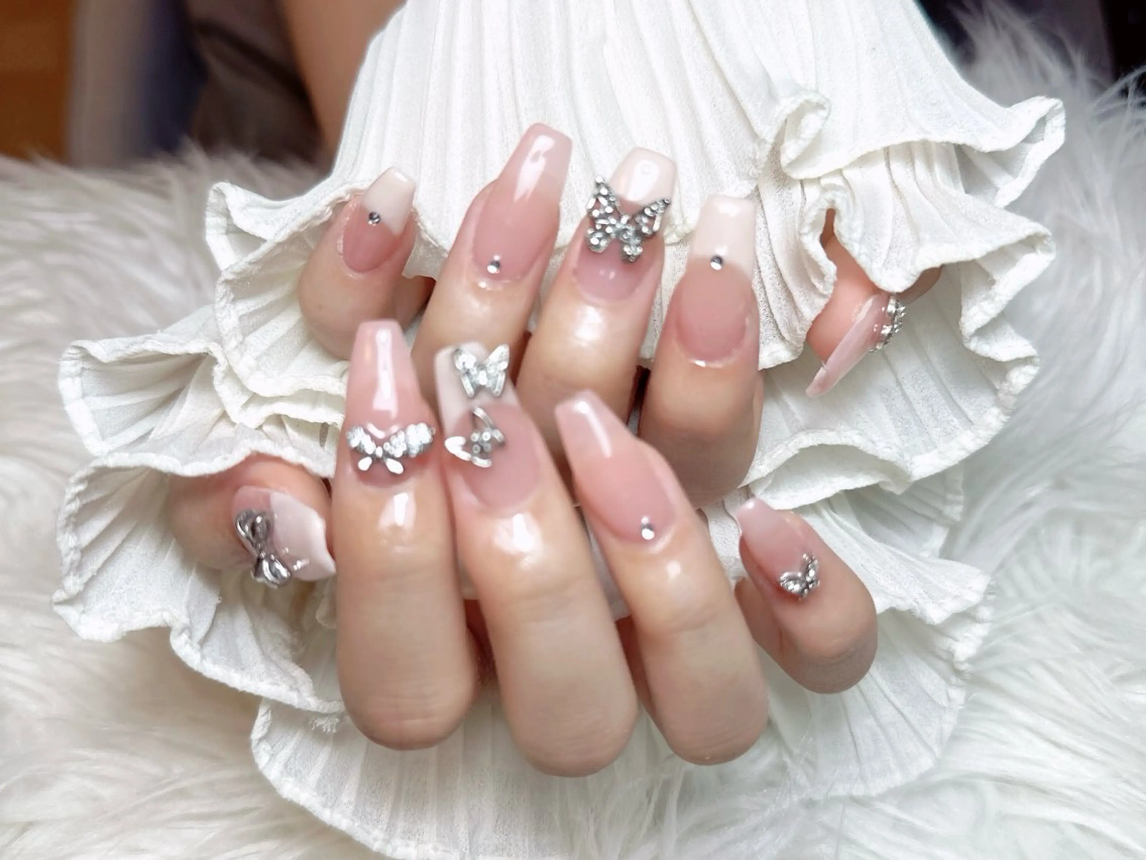 ネイル ハンドネイル ☁️Yun nail KiKi☁️のネイルデザイン