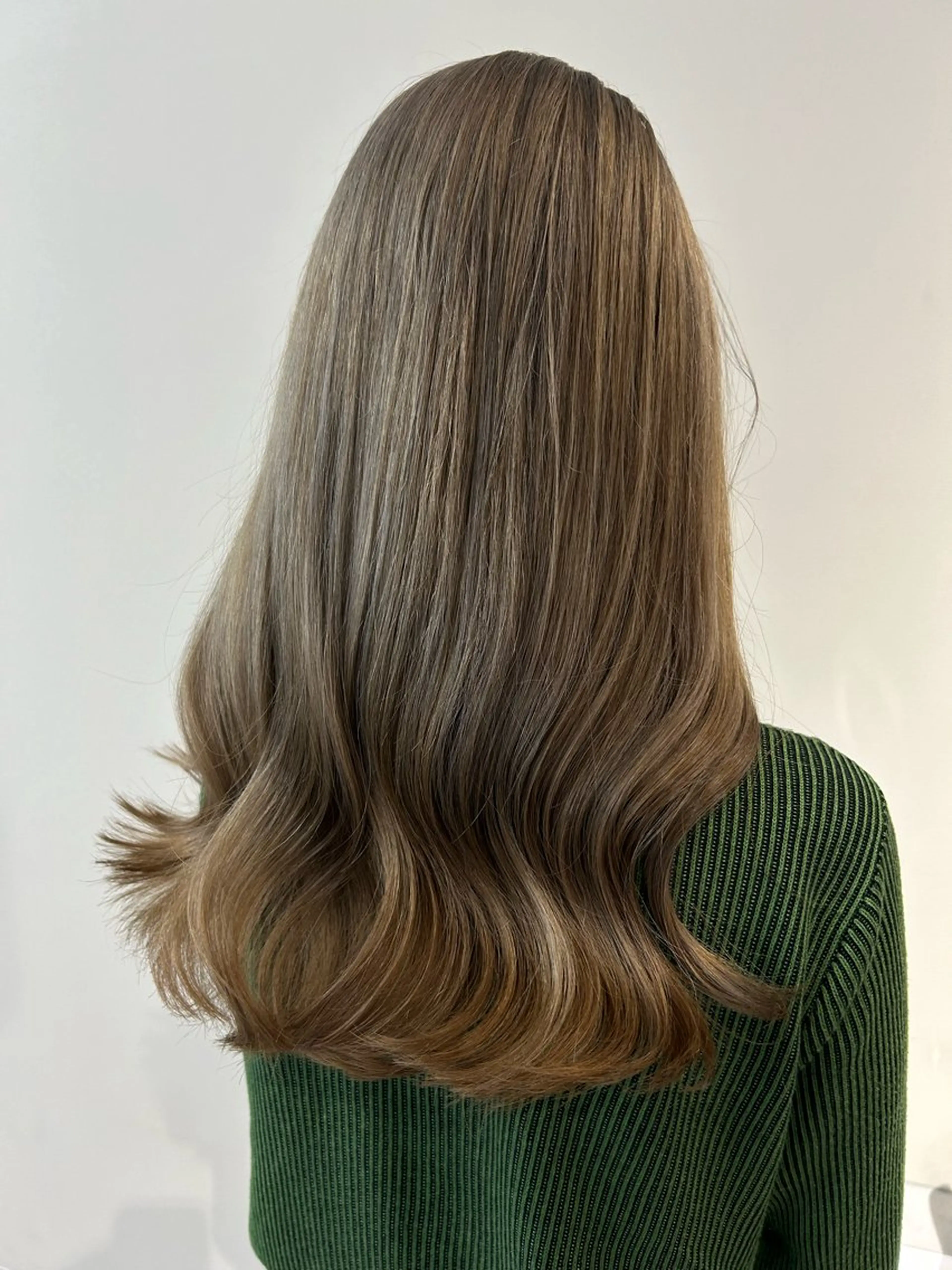 ロング カット ヘアカラー トリートメント ミウラ コトミ🩵のヘアスタイル