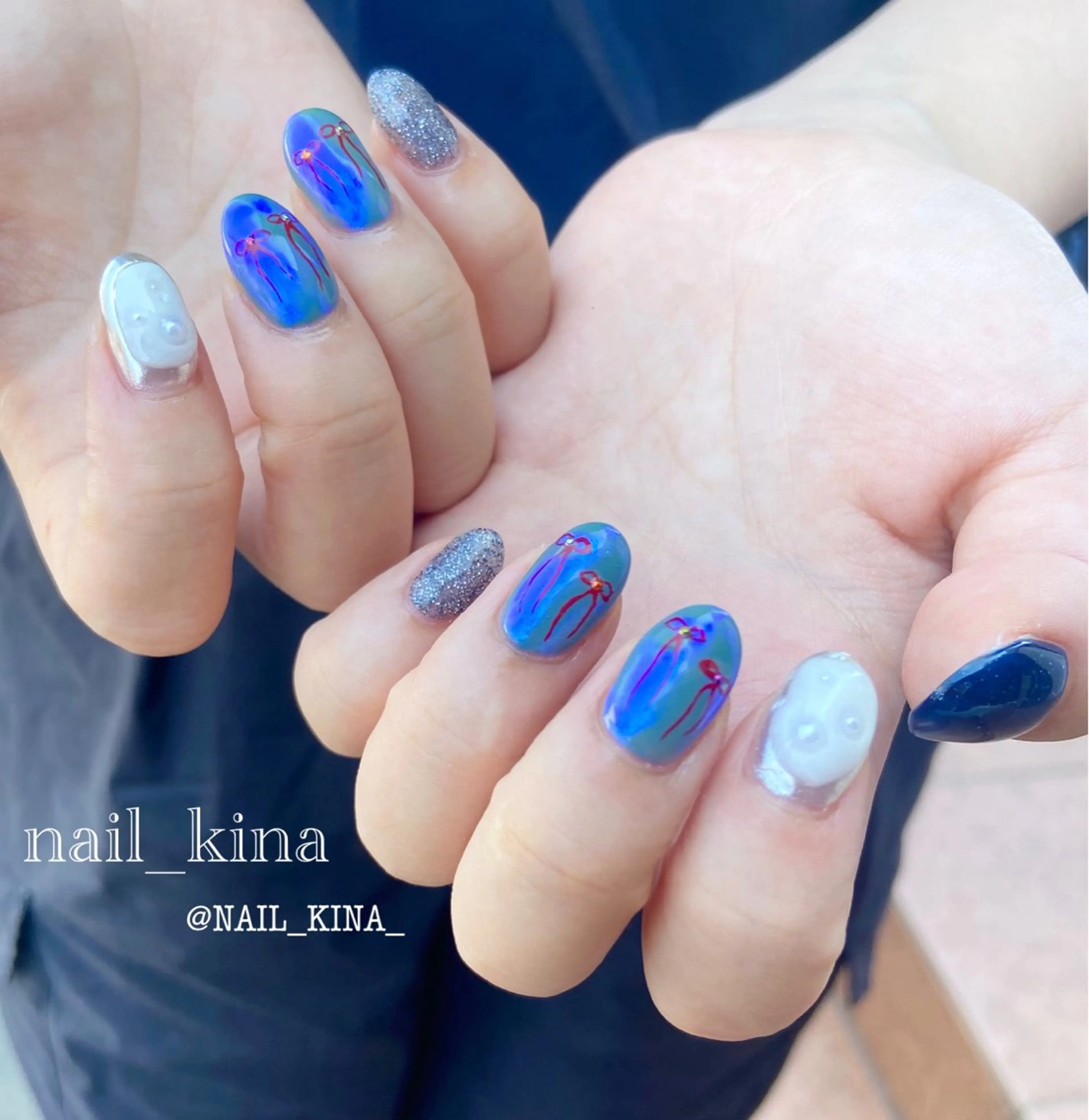 ネイル ブルー リボン ハンドネイル nail_ kinaのネイルデザイン