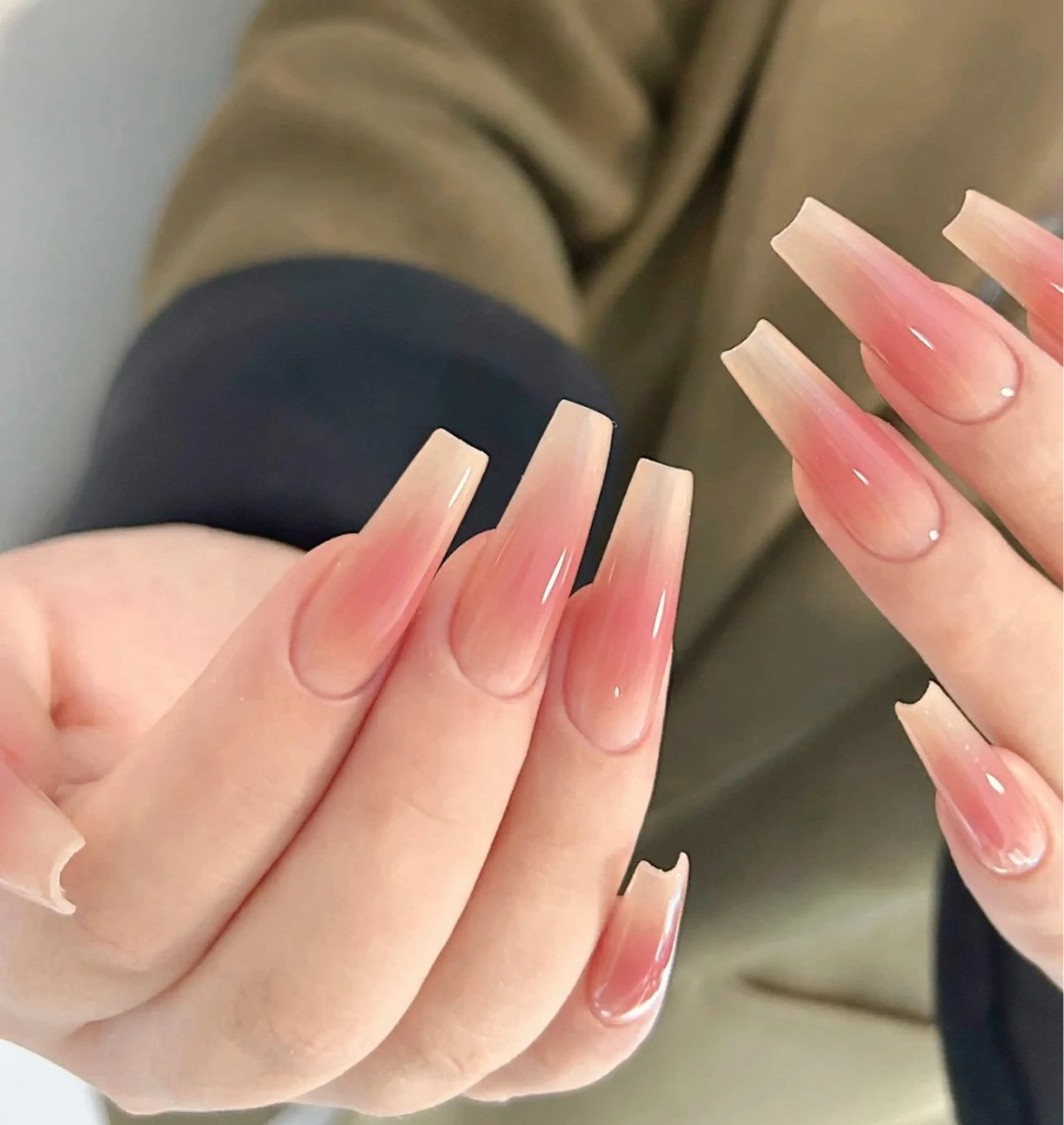 【最新チップ長さだし】チークネイルの写真