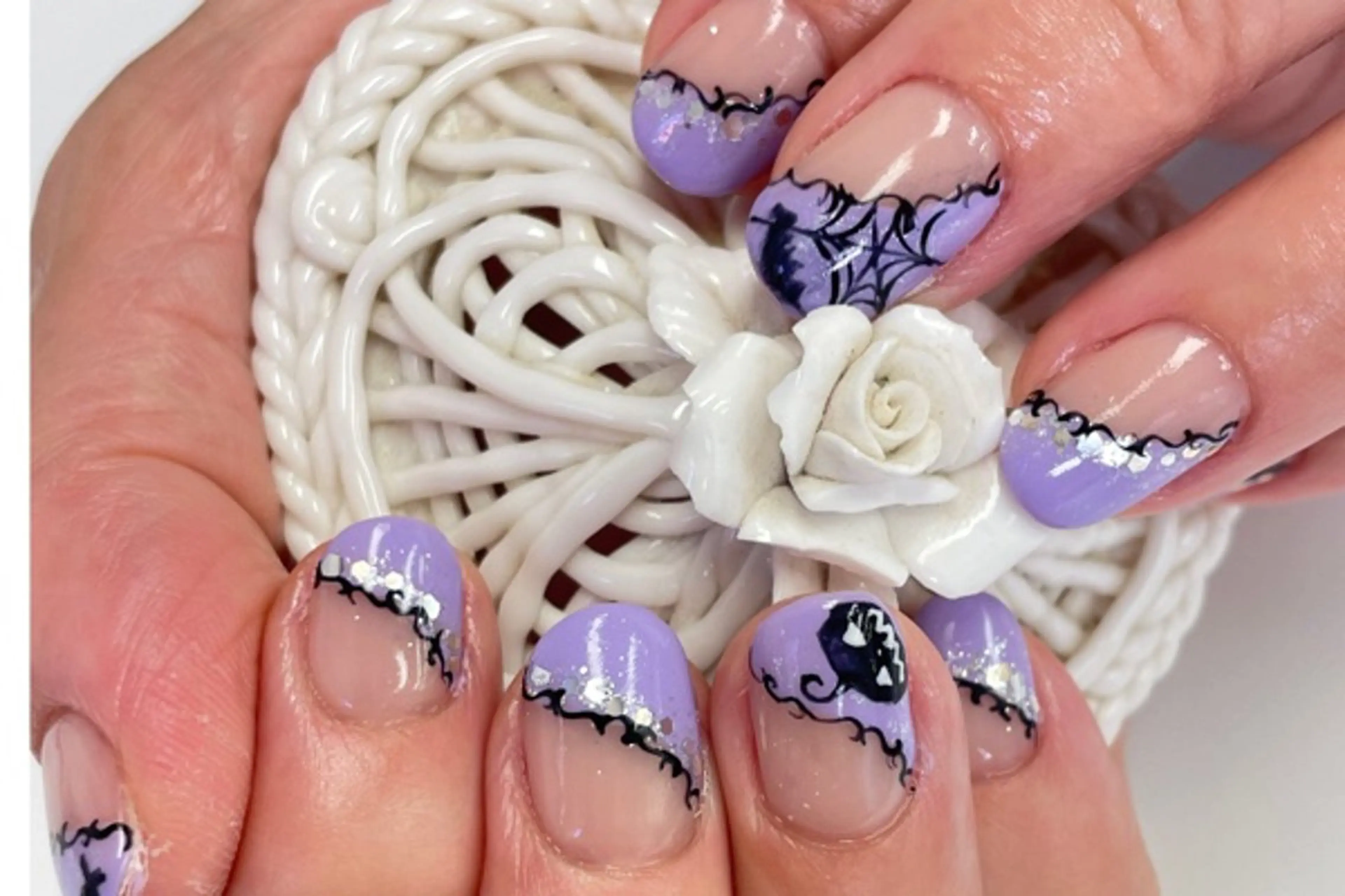 ネイル フレンチネイル ジェルネイル ハロウィン ママリンド　志村坂上店所属・しみ えんのネイルデザイン
