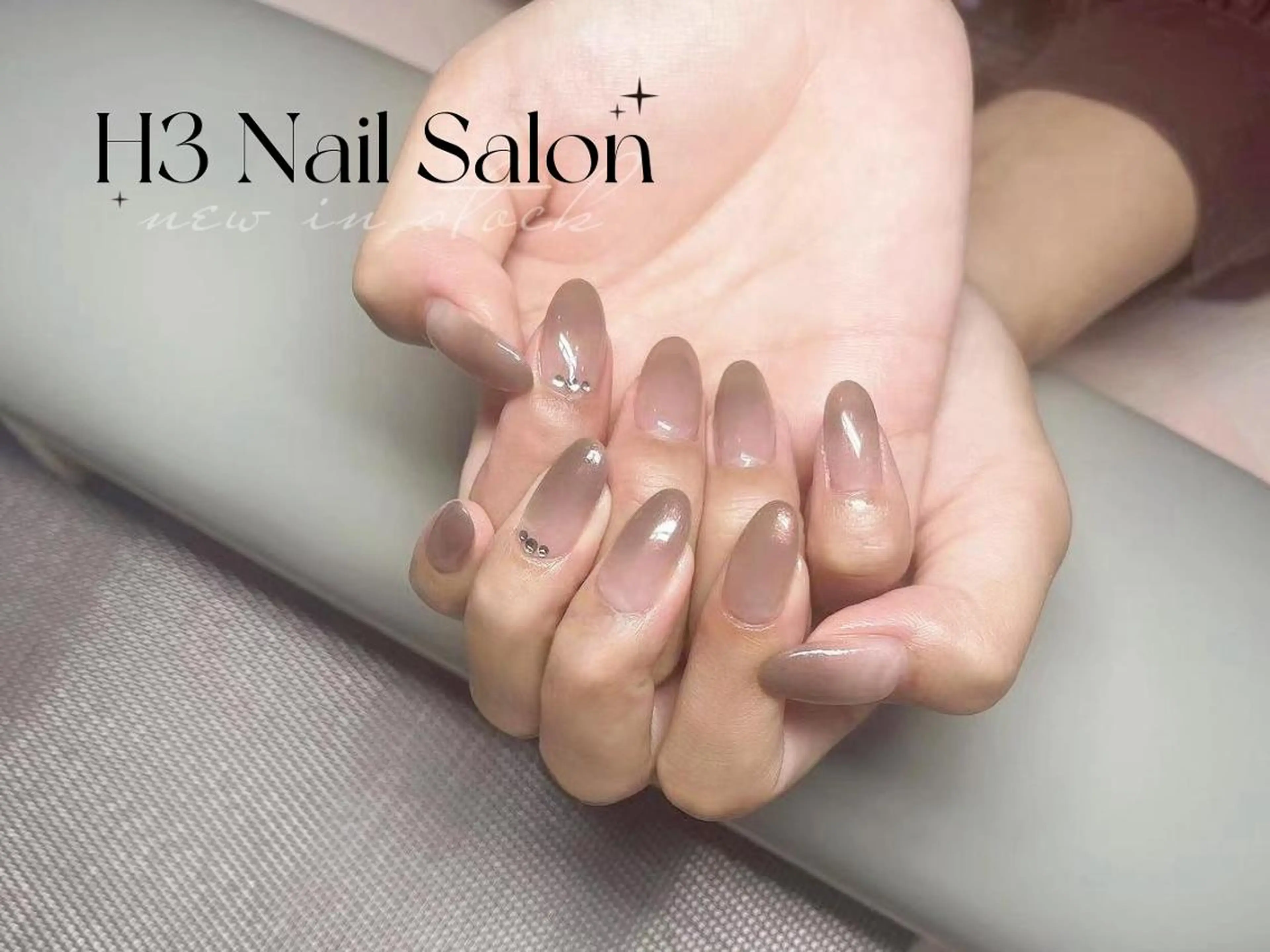 ミディアム Dione Nail 長さだし モデル募集のネイルデザイン