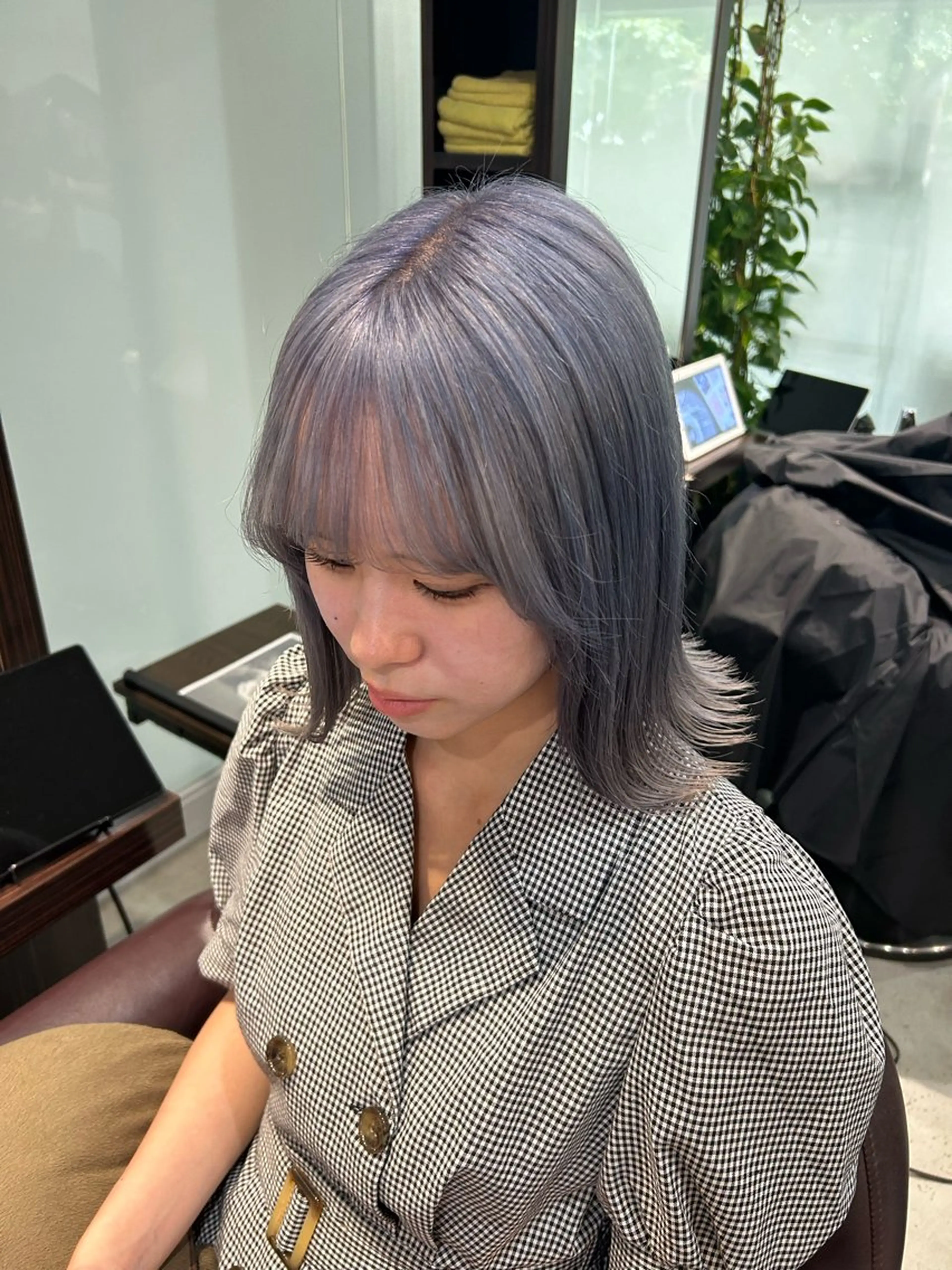 ショート カラー ブリーチ ブルーカラー ブルーグレー ヘアカラー トリートメント 坂本奈都美 🎀のヘアスタイル