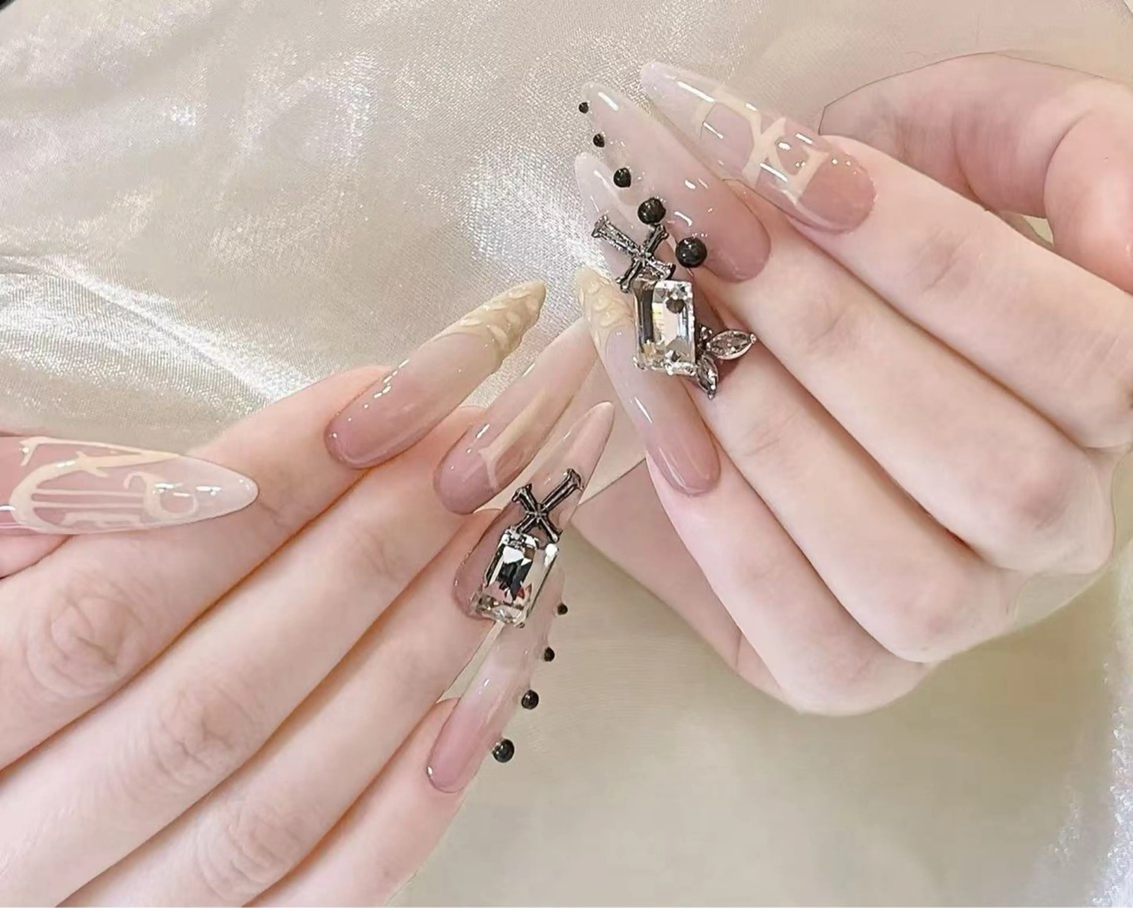 ネイル ハンドネイル MARHCHU NAILのネイルデザイン