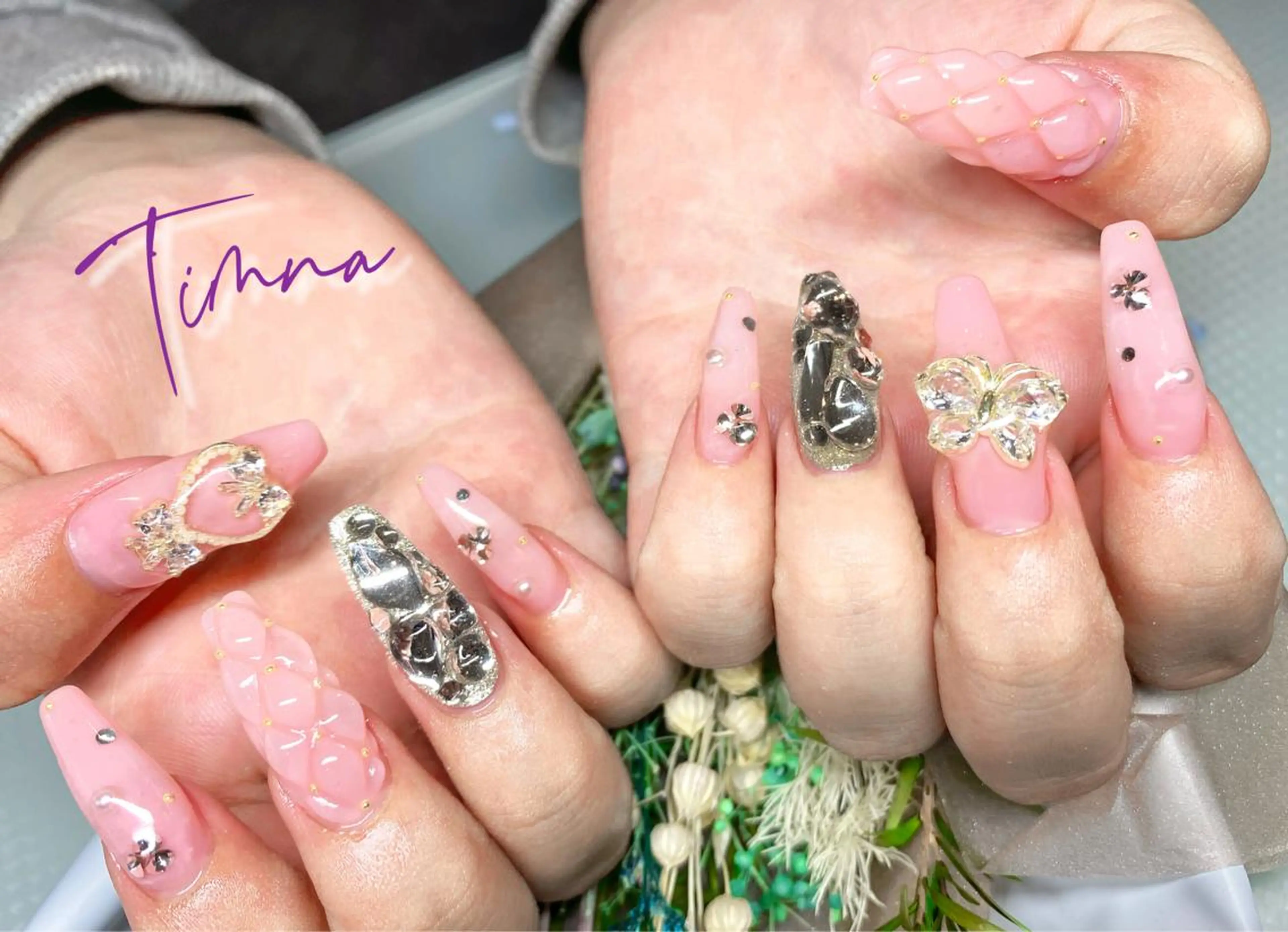 ロング ハンドネイル NAILSALON 🍔Timna🍟のネイルデザイン