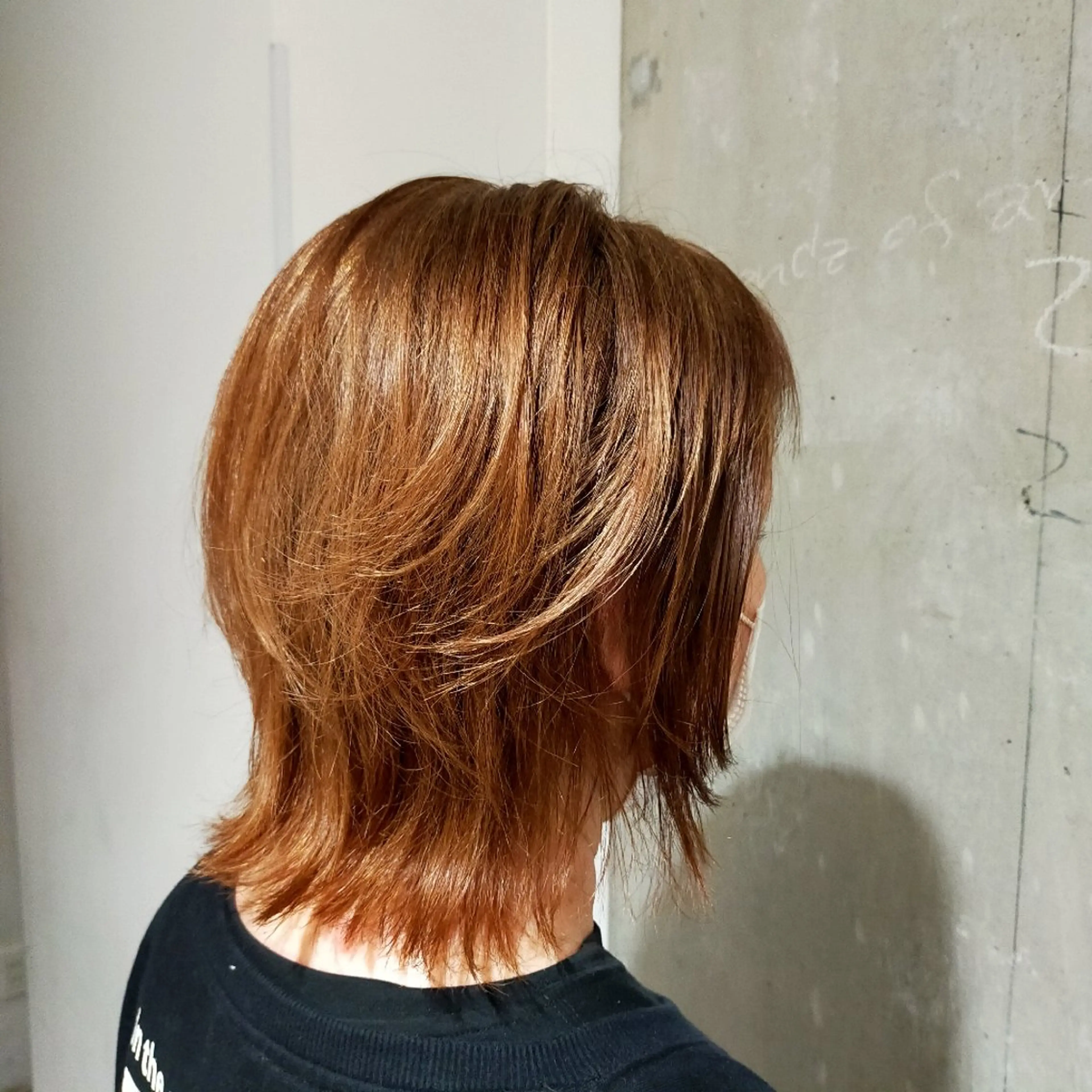 ミディアム ウルフカット 和佐 ももえのヘアスタイル