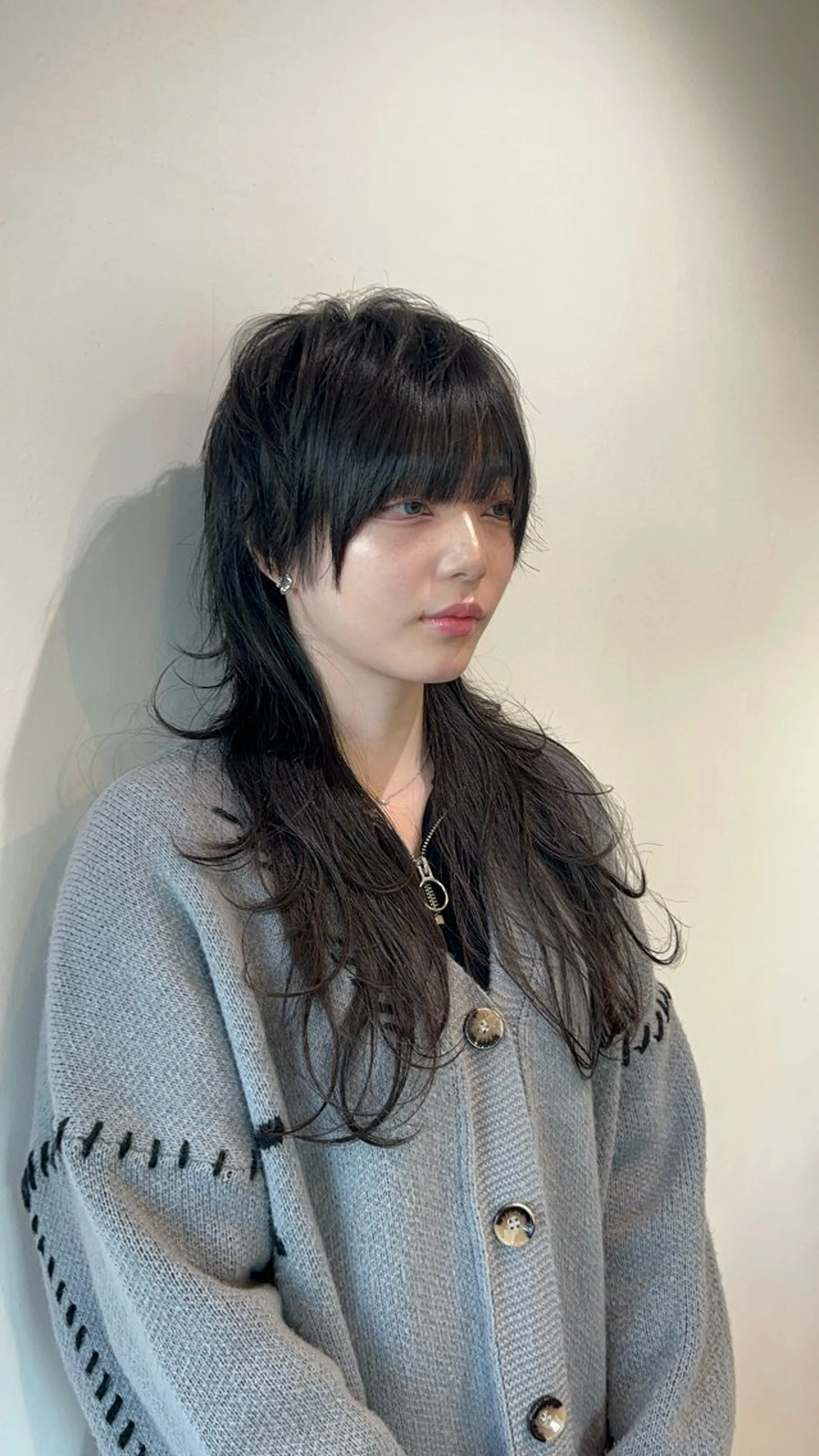 セミロング ボブ くびれヘア 顔まわりレイヤー 顔周りカット ハッシュカット カット ヘアカラー トリートメント 大阪ウルフカット ハッシュカットのヘアスタイル
