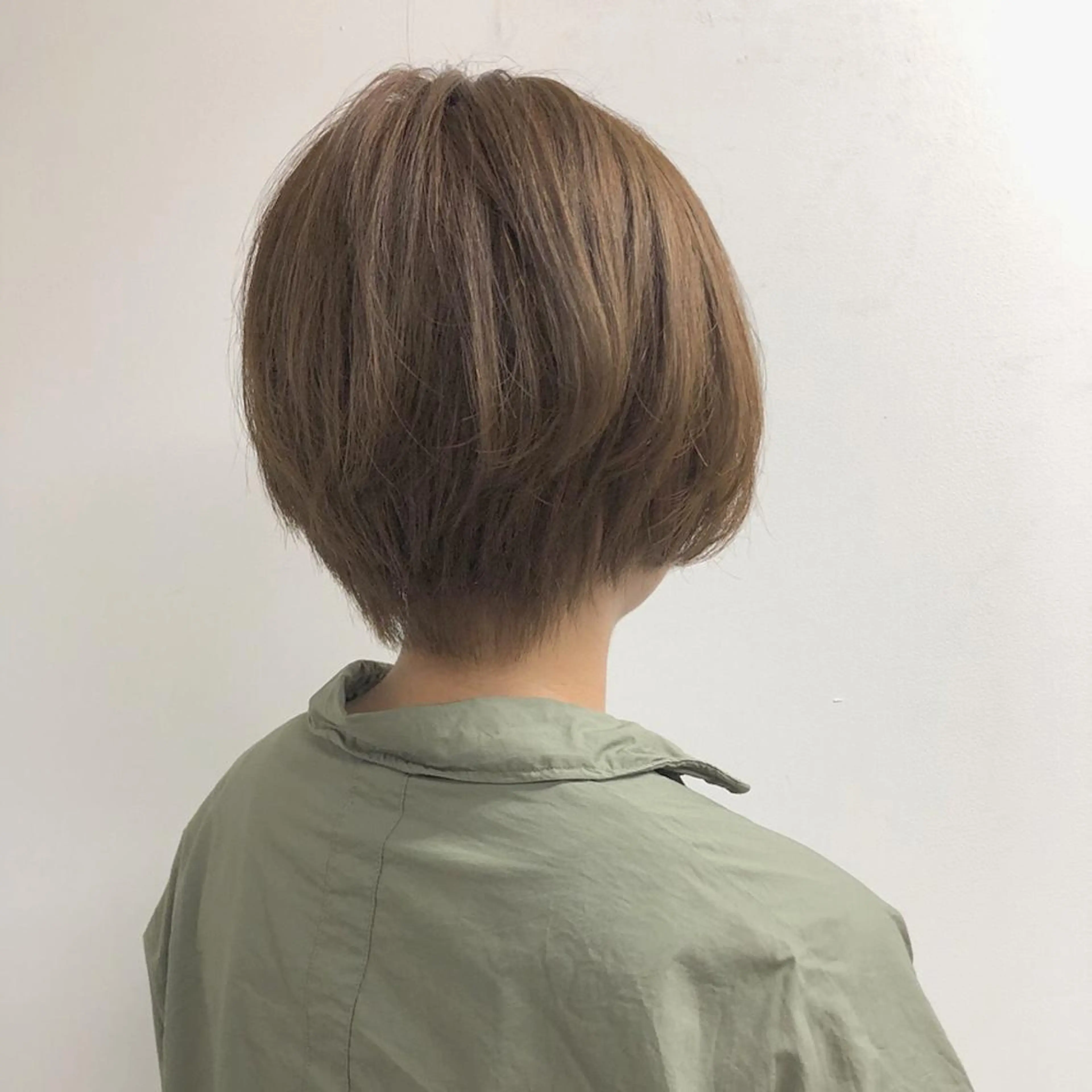 ショート カラー パーマ アライフ所属・牧田 真衣のヘアスタイル