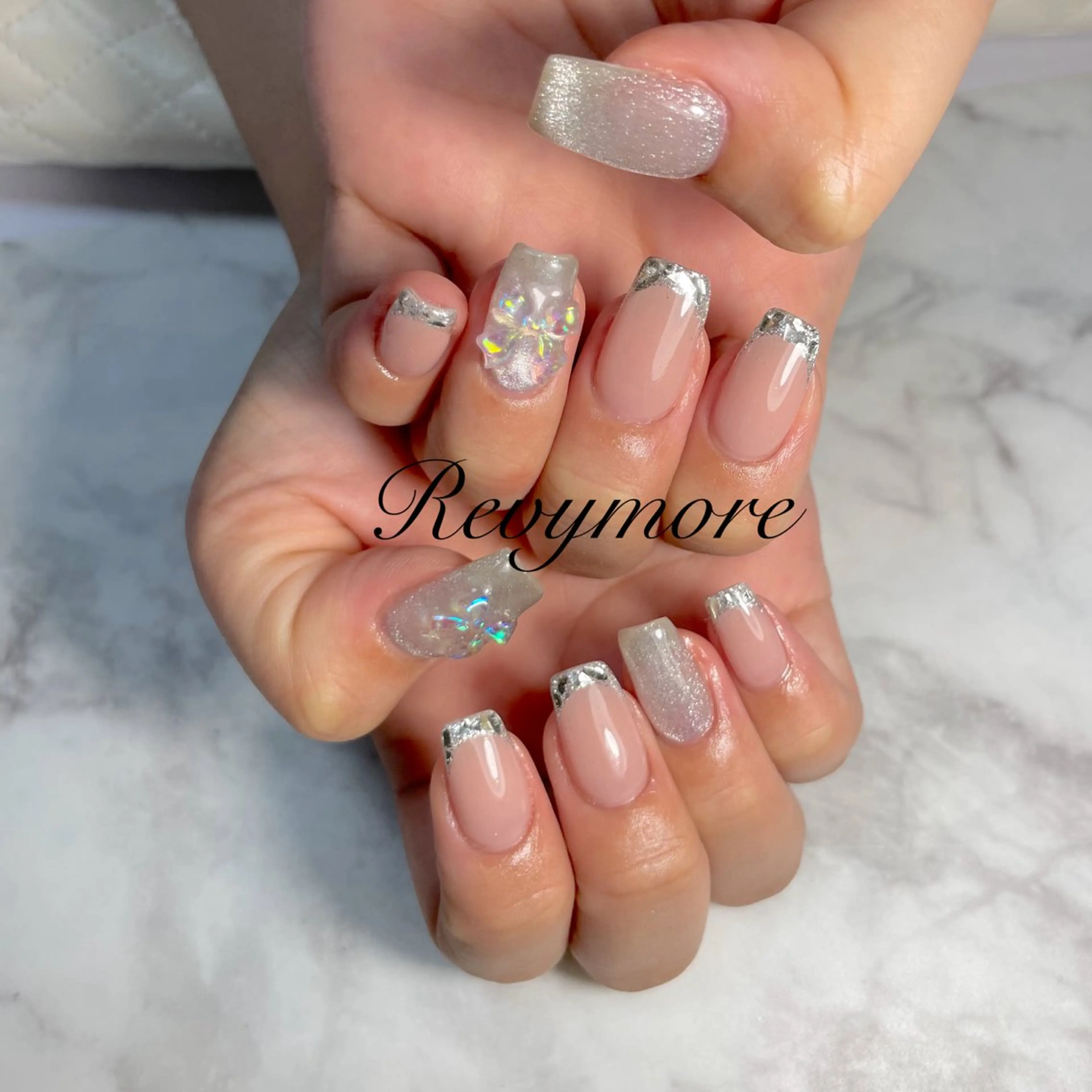 ネイル フレンチネイル ジェルネイル ガラスフレンチ ニュアンスネイル オフィスネイル nail salon Revymore所属・nail salon Revymoreのネイルデザイン