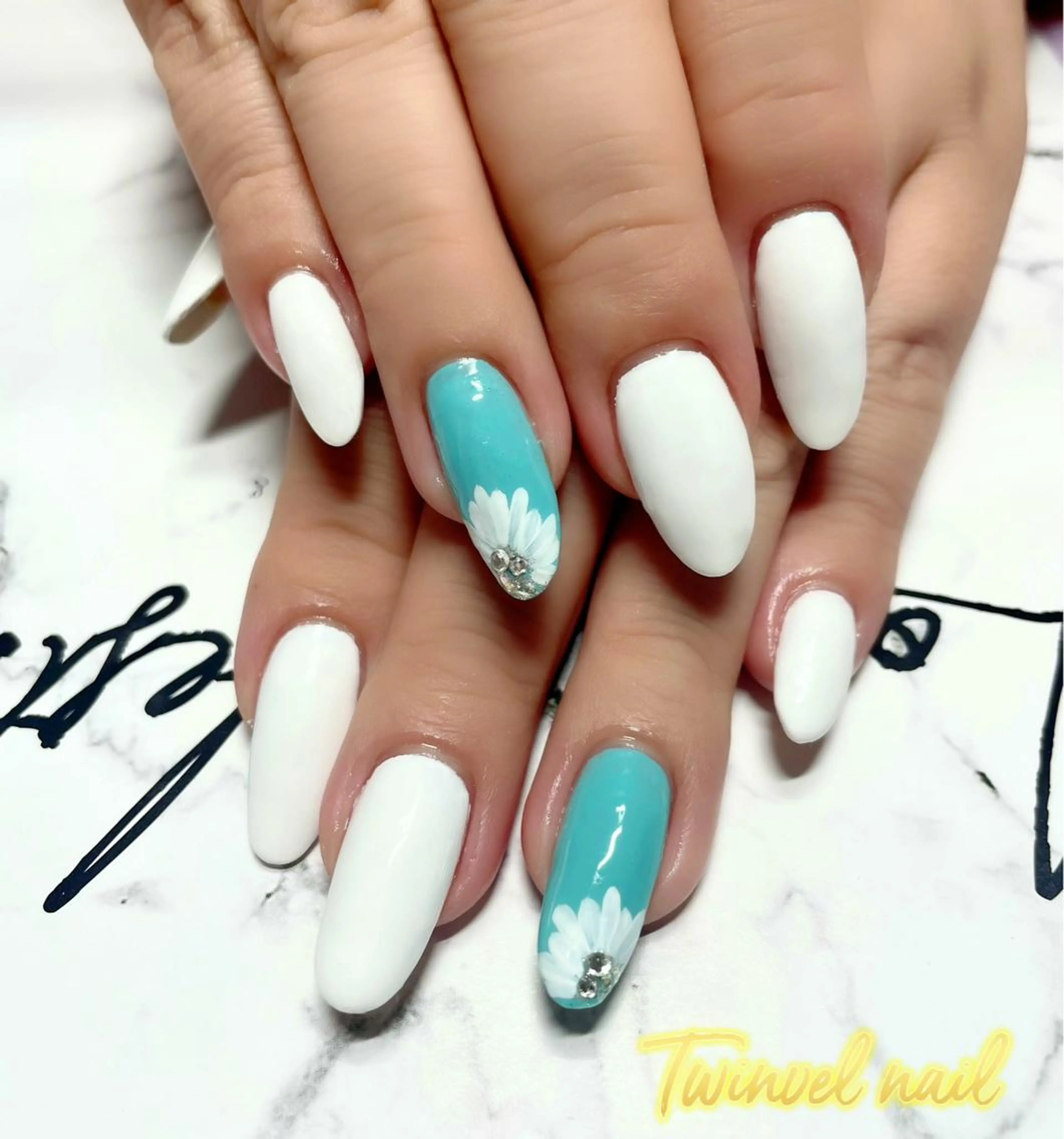 ネイル ハンドネイル Twinvel nailのネイルデザイン