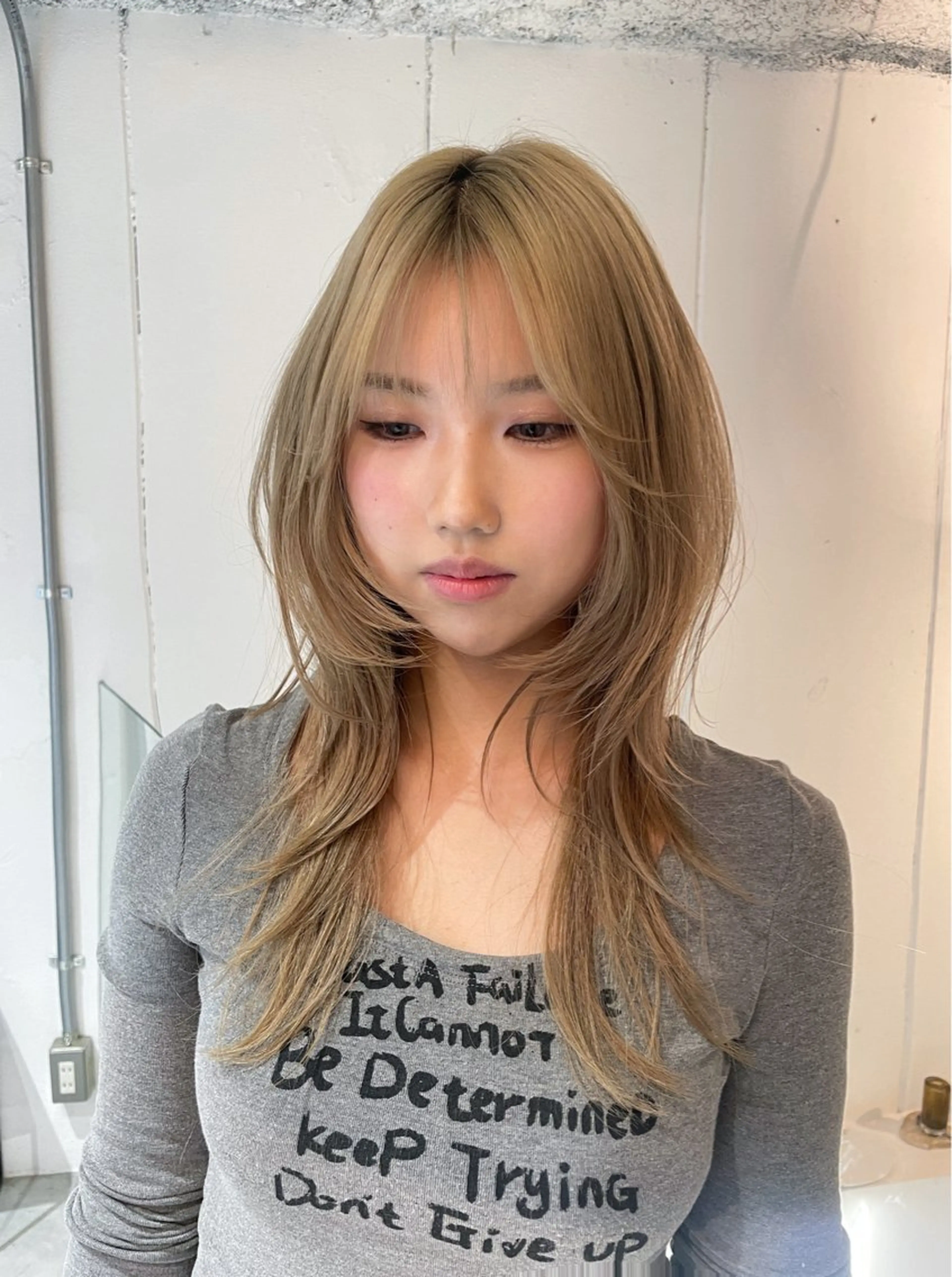 セミロング カラー パーマ レイヤーカット ウルフカット ウルフレイヤー カット ハッシュカット/ 韓国ヘア☽⋰mahoのヘアスタイル