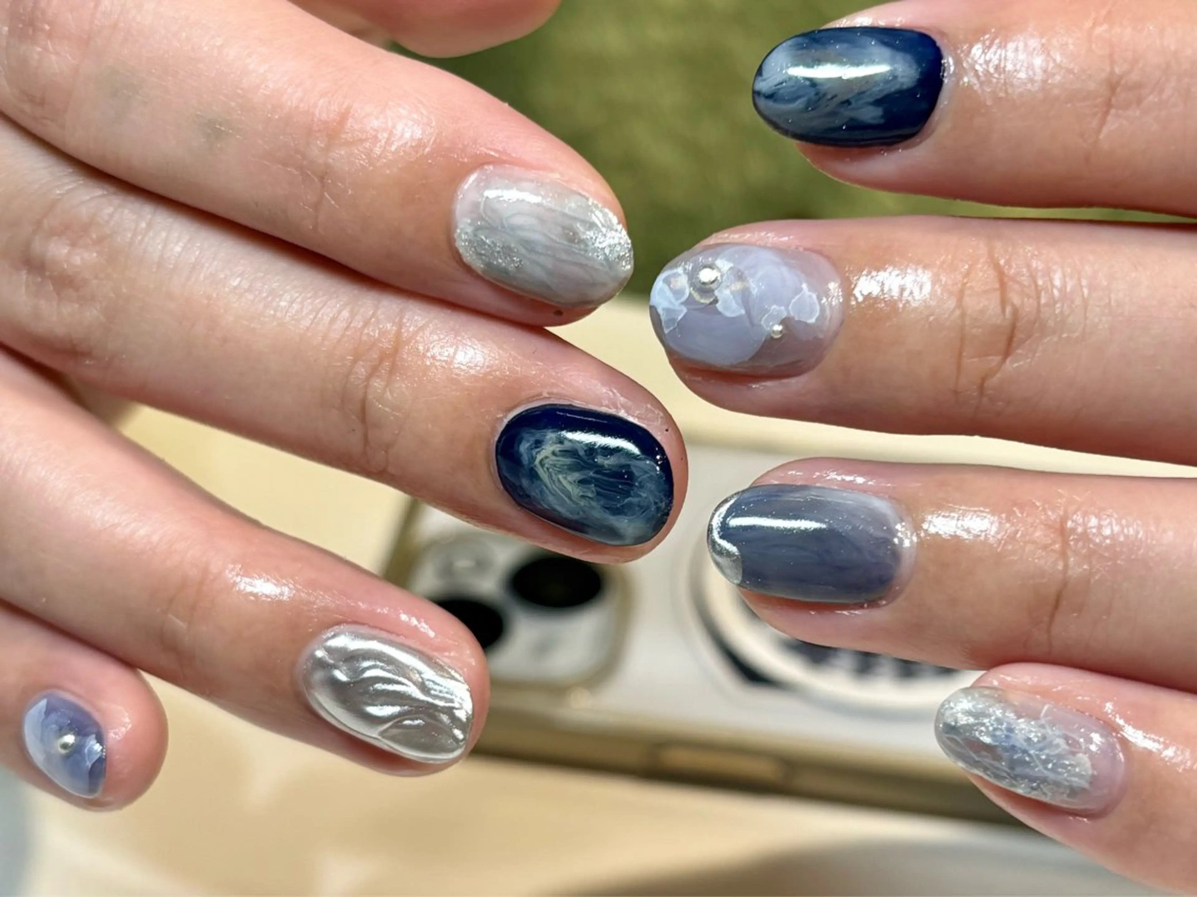 ネイル フットネイル フレンチネイル ジェルネイル グラデーション マグネットネイル ハンドネイル ヘアー.ネイル二刀流 misa🫧のヘアスタイル