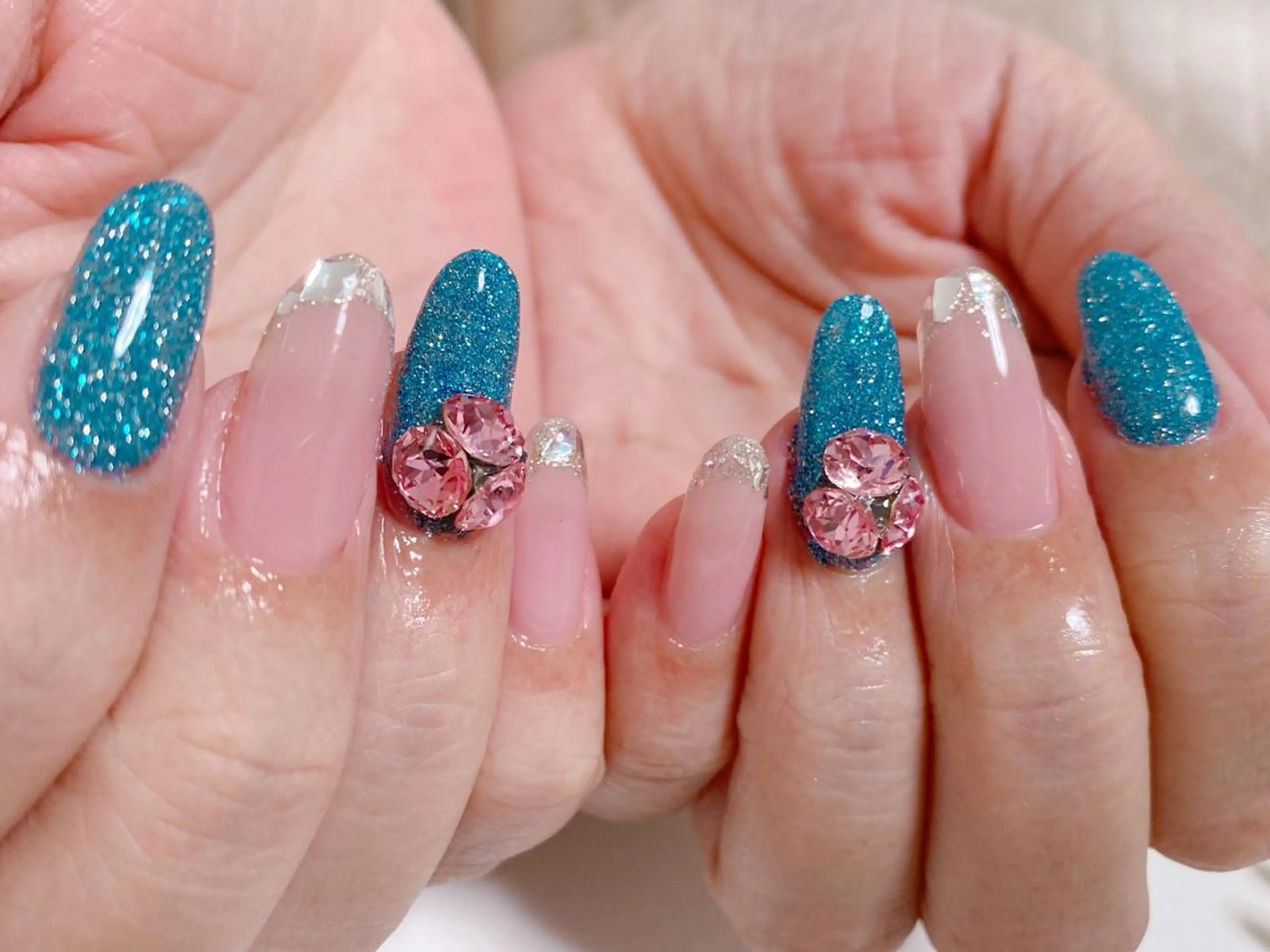 ネイル 大人キレイ 𝑁𝑖𝑥𝑖𝑠のネイルデザイン