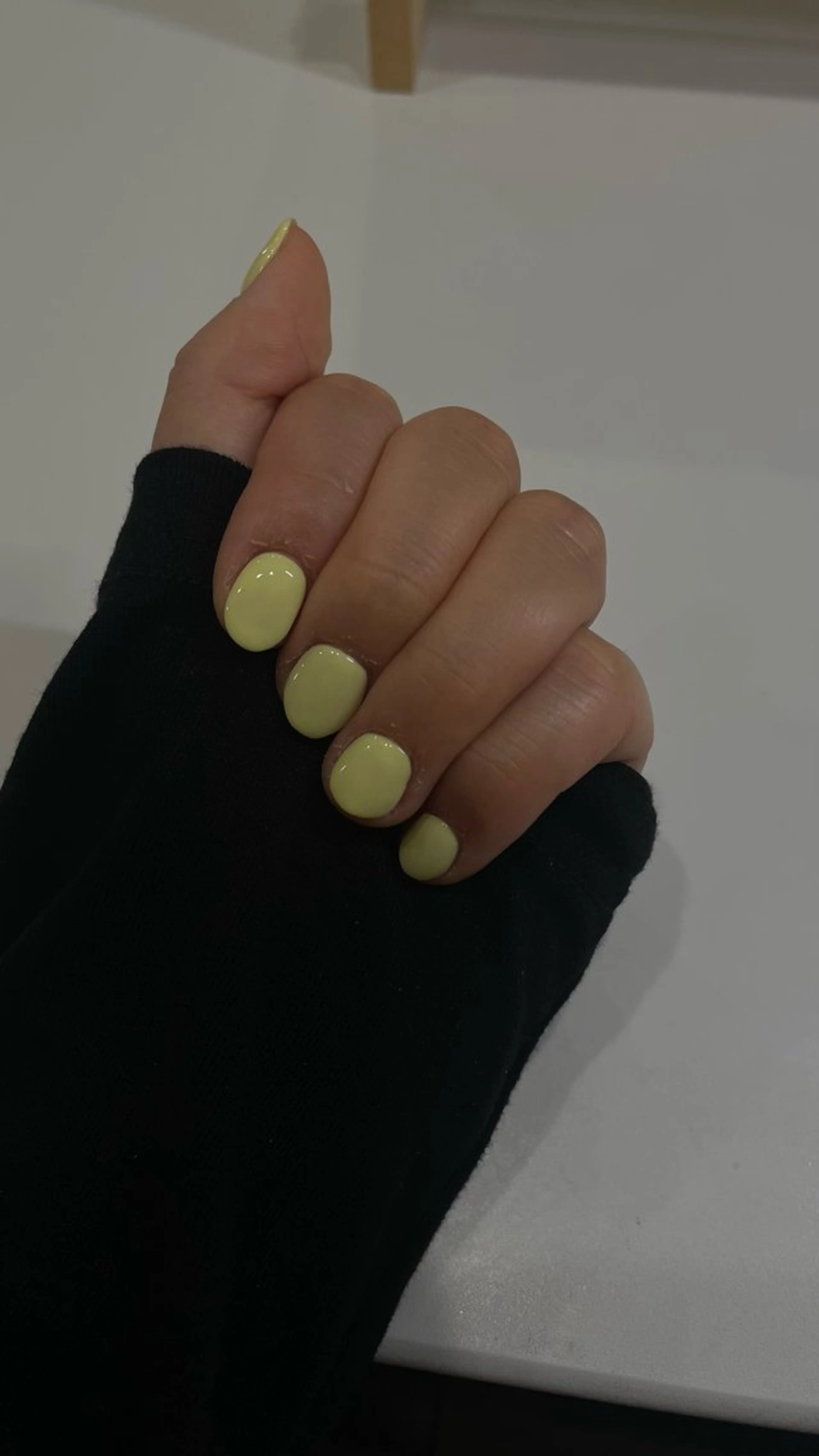 ネイル 春ネイル ハンドネイル 𝑟𝑖𝑠𝑎 🕯🤍のネイルデザイン