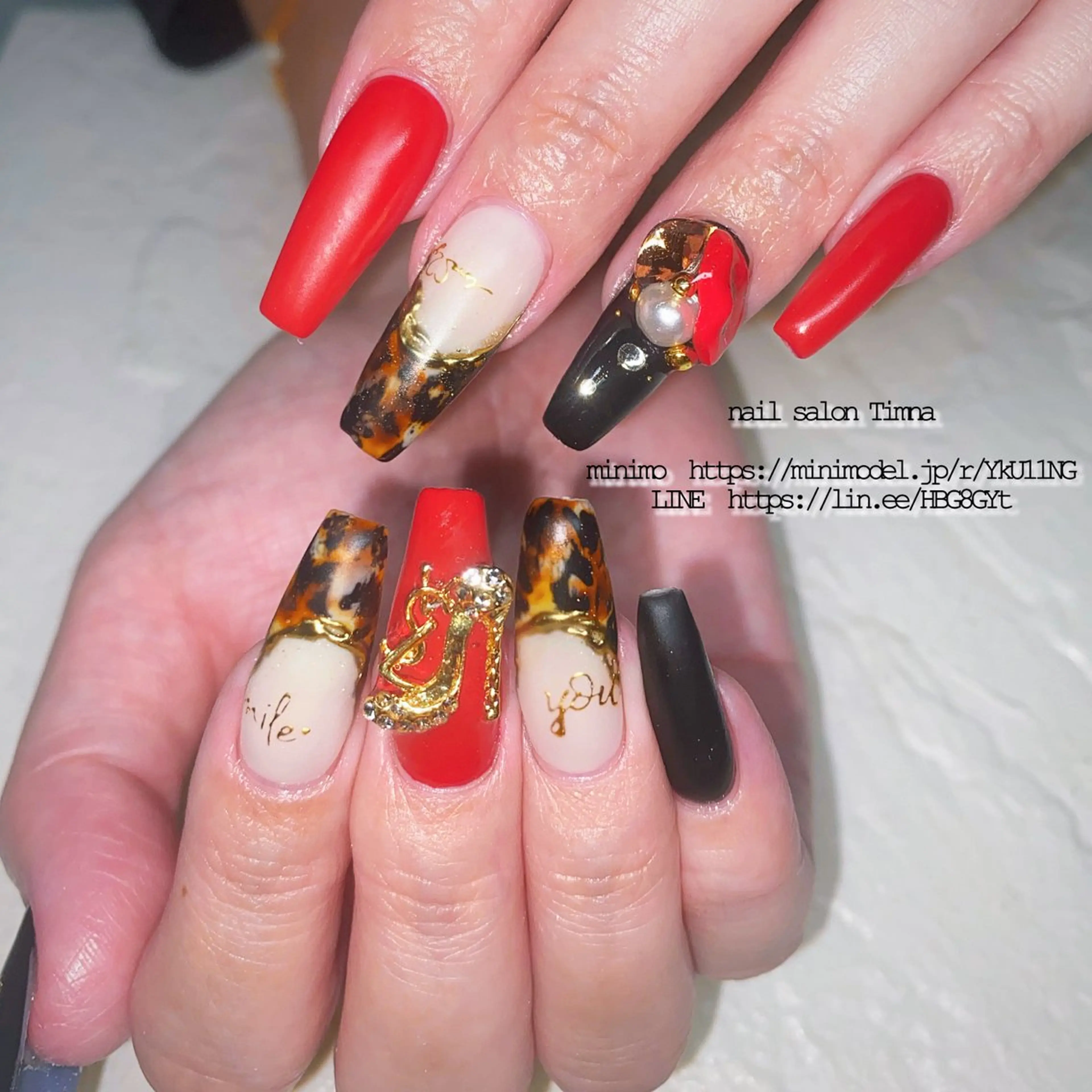 ロング ハンドネイル NAILSALON 🍔Timna🍟のネイルデザイン