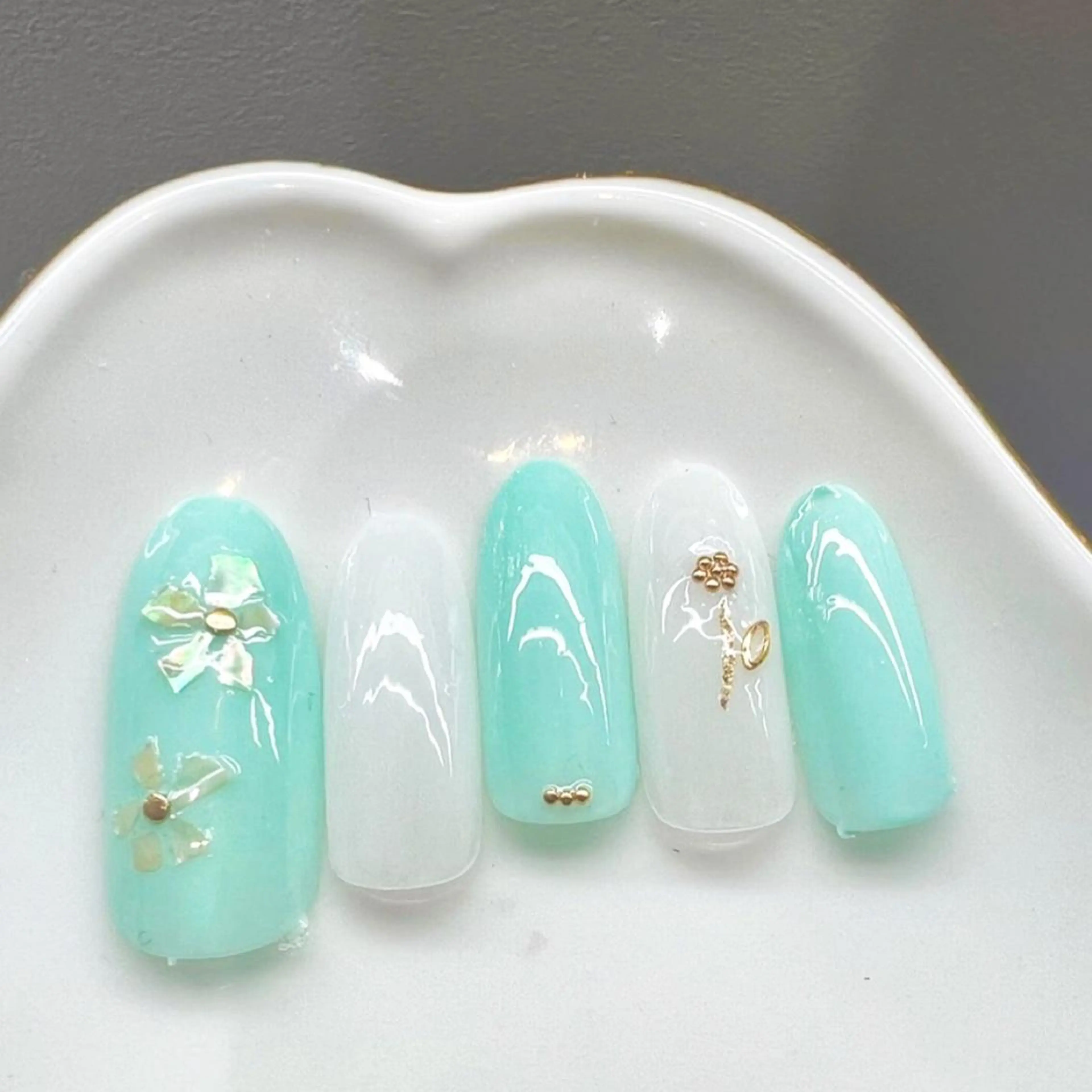 ネイル 練馬駅近ネイルラニ 不細工爪90分で美爪のネイルデザイン