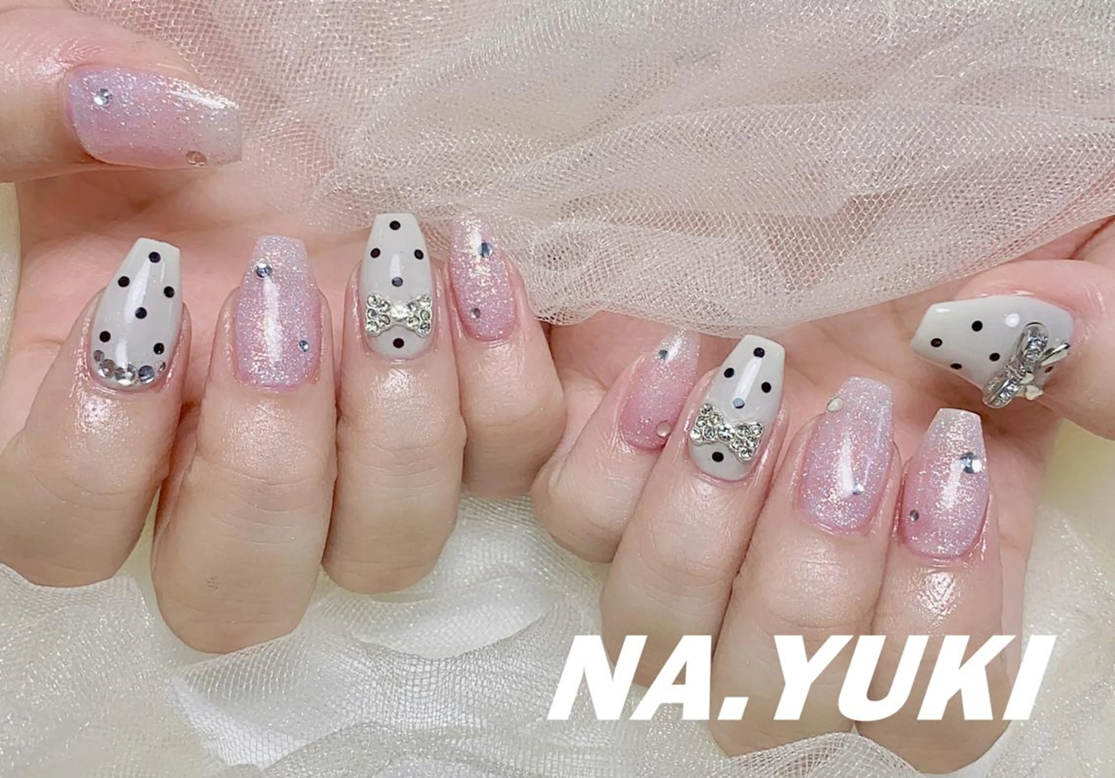 ネイル ハンドネイル ハンドケア 🌷 Mooning 🌷のネイルデザイン