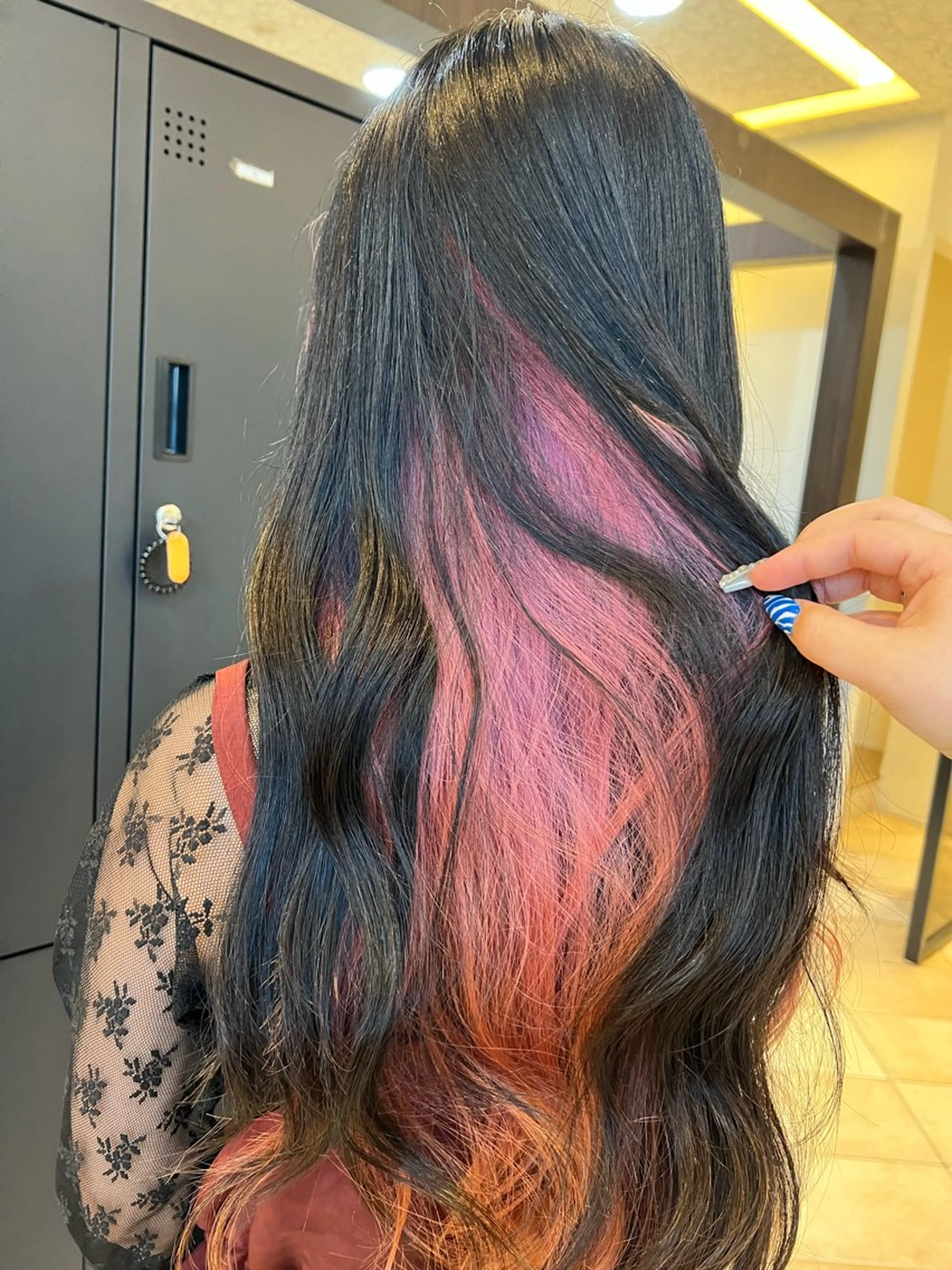 ロング カラー ヘアアレンジ ピンクカラー ヘアカラー 🦋インナーカラー れいな🦋のヘアスタイル