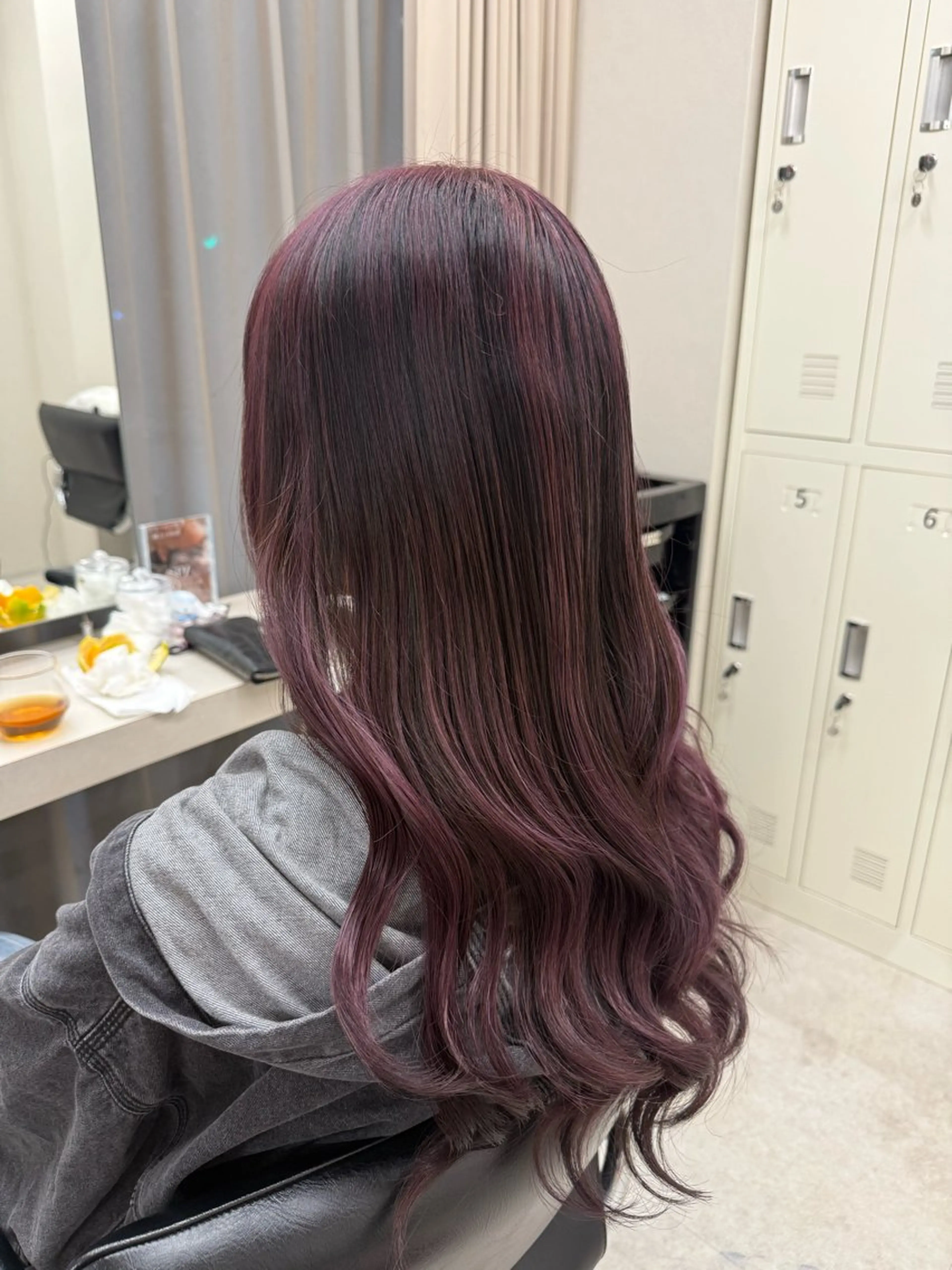 ロング カラー haru 髪質改善サロンのヘアスタイル