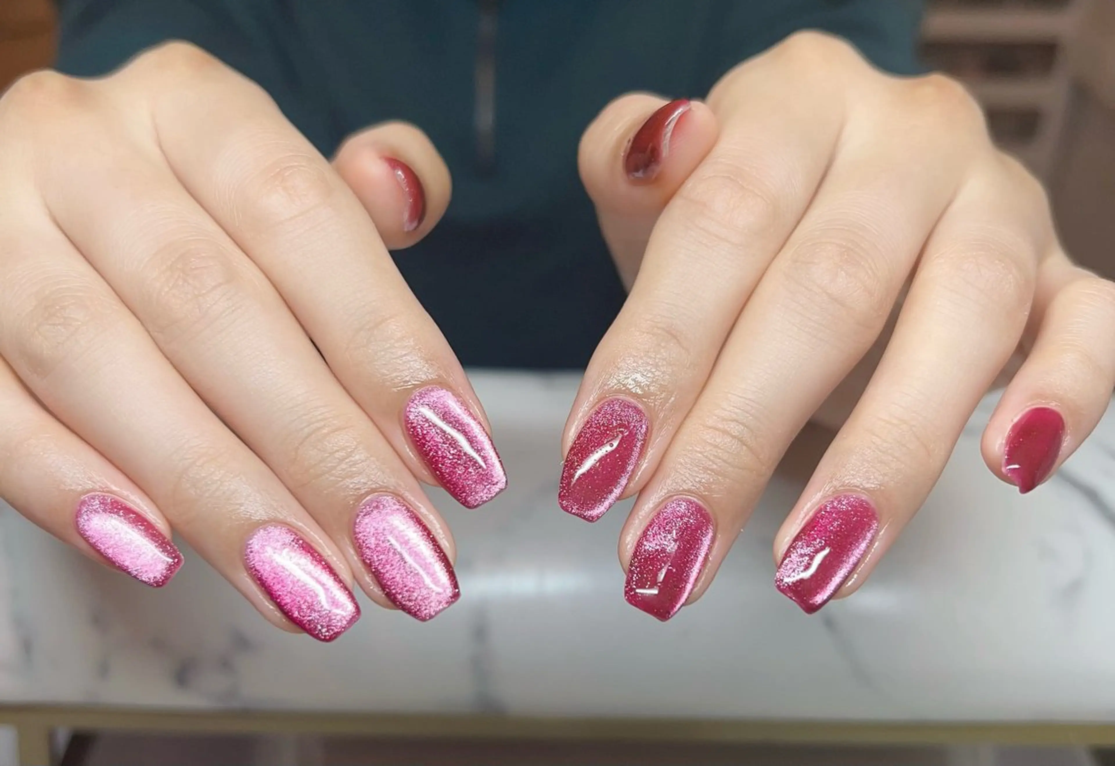 ネイル マグネットネイル red veil所属・KANA ネイルのネイルデザイン