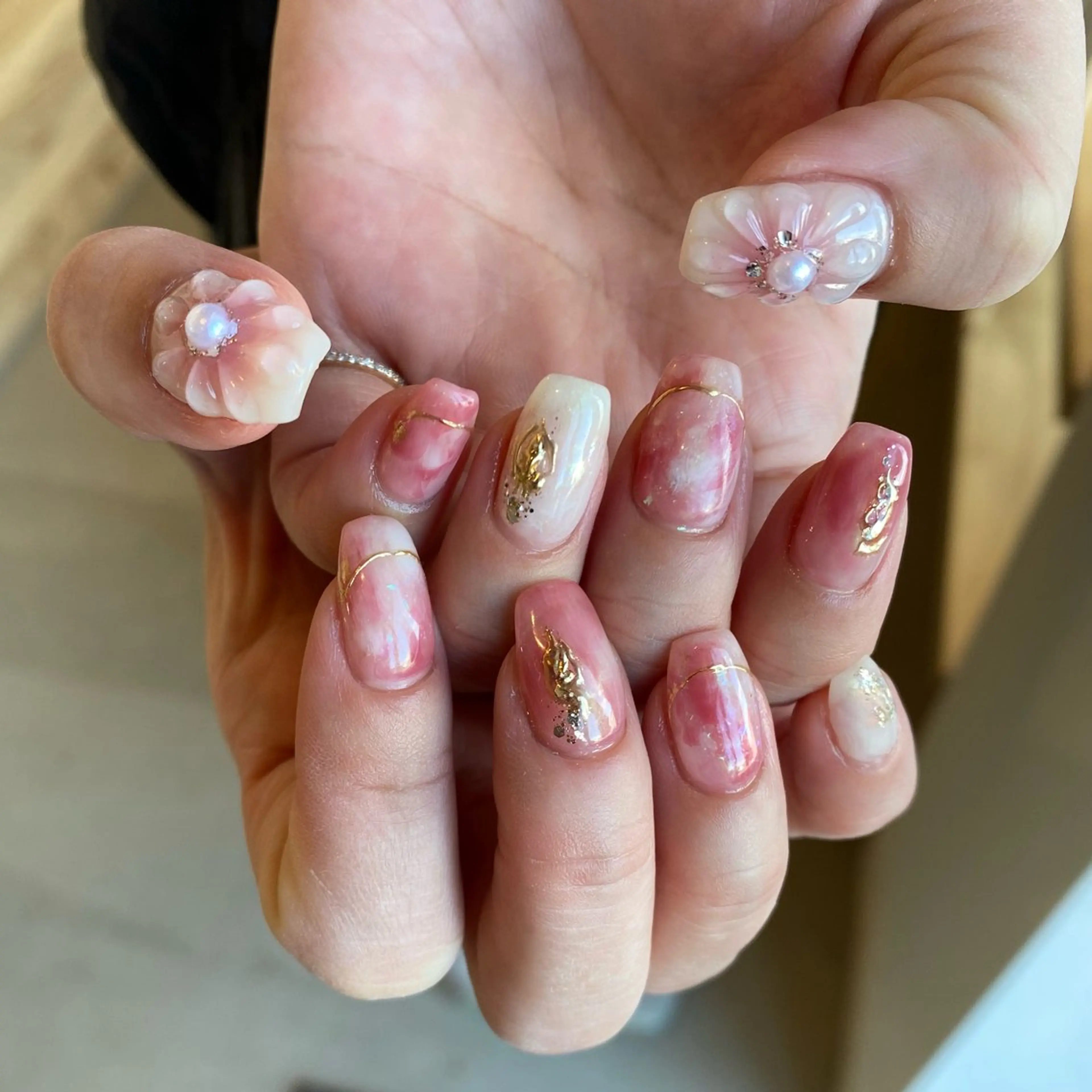 ネイル フラワーネイル ぷっくりネイル 春ネイル chic_nail chieのネイルデザイン
