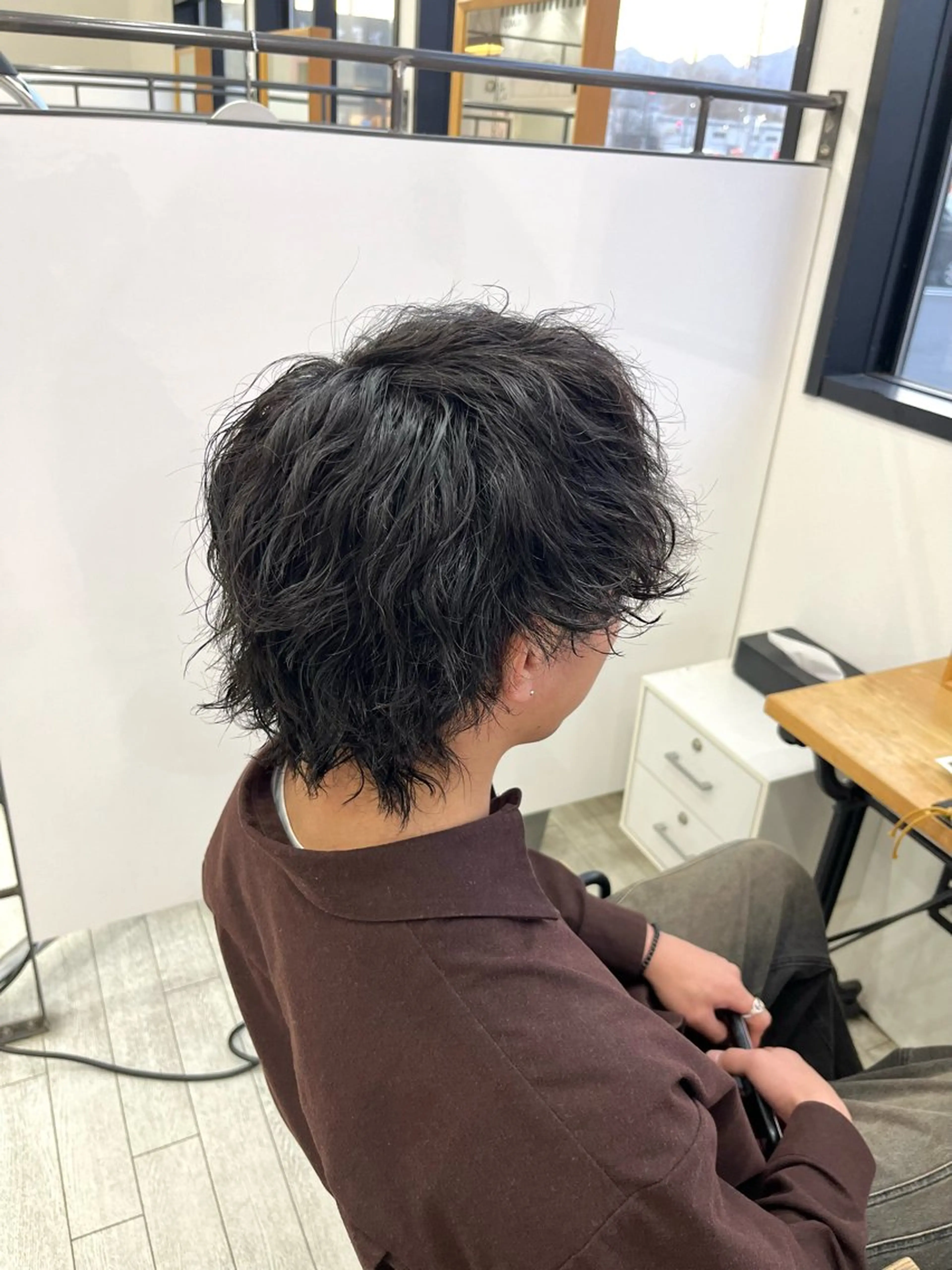 パーマ メンズ メンズパーマ ツイストスパイラルパーマ メンズウルフカット ウルフカット スパイラルパーマ 南雲 優佑のヘアスタイル
