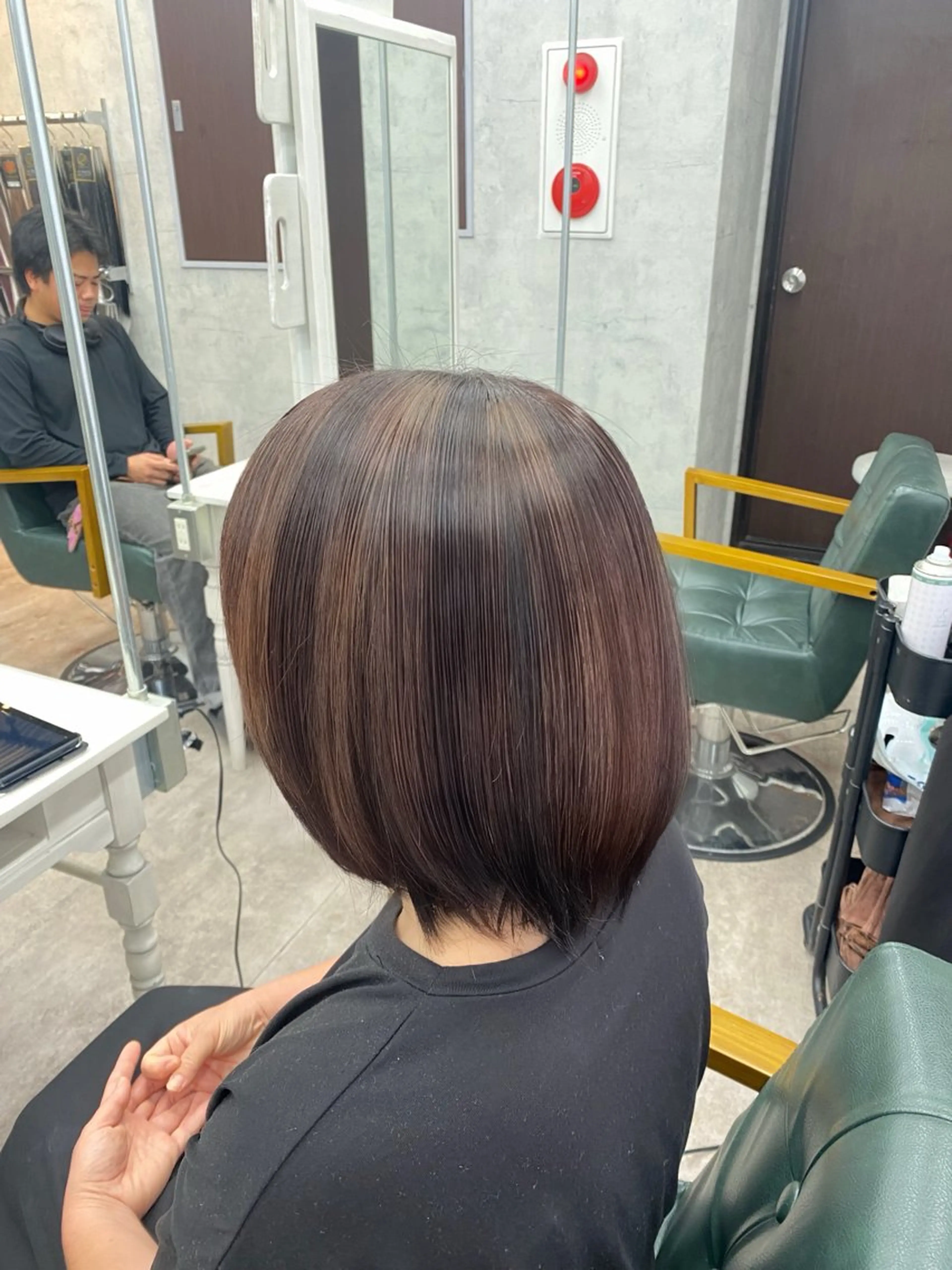 ショート カラー limitみづき🌙 ブリーチカラーのヘアスタイル