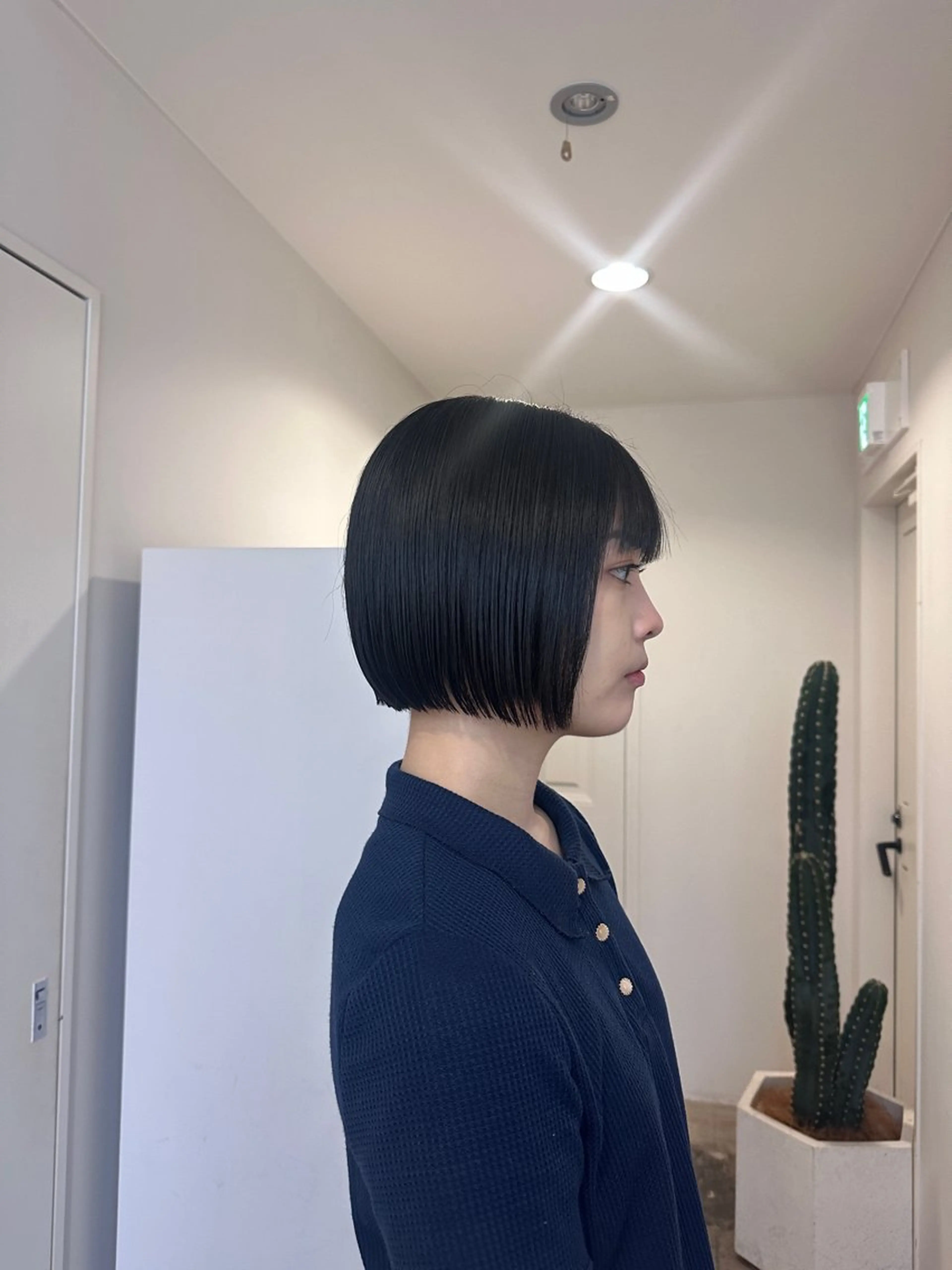 ミディアム ボブ カット 縮毛矯正 トリートメント hina／似合わせ color／髪質改善のヘアスタイル