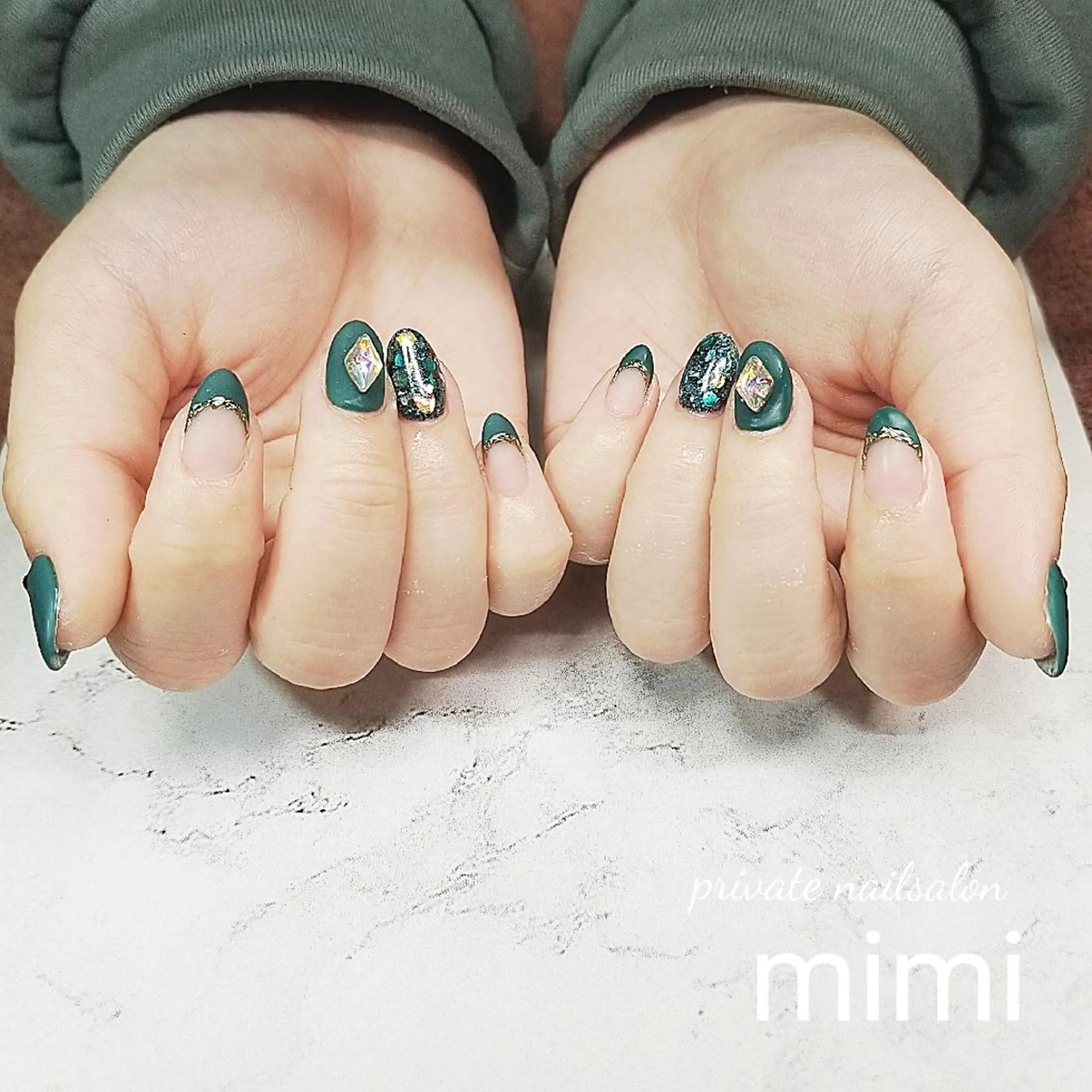 ネイル グリーン ハンドネイル 博多ネイル ｍｉｍｉのネイルデザイン