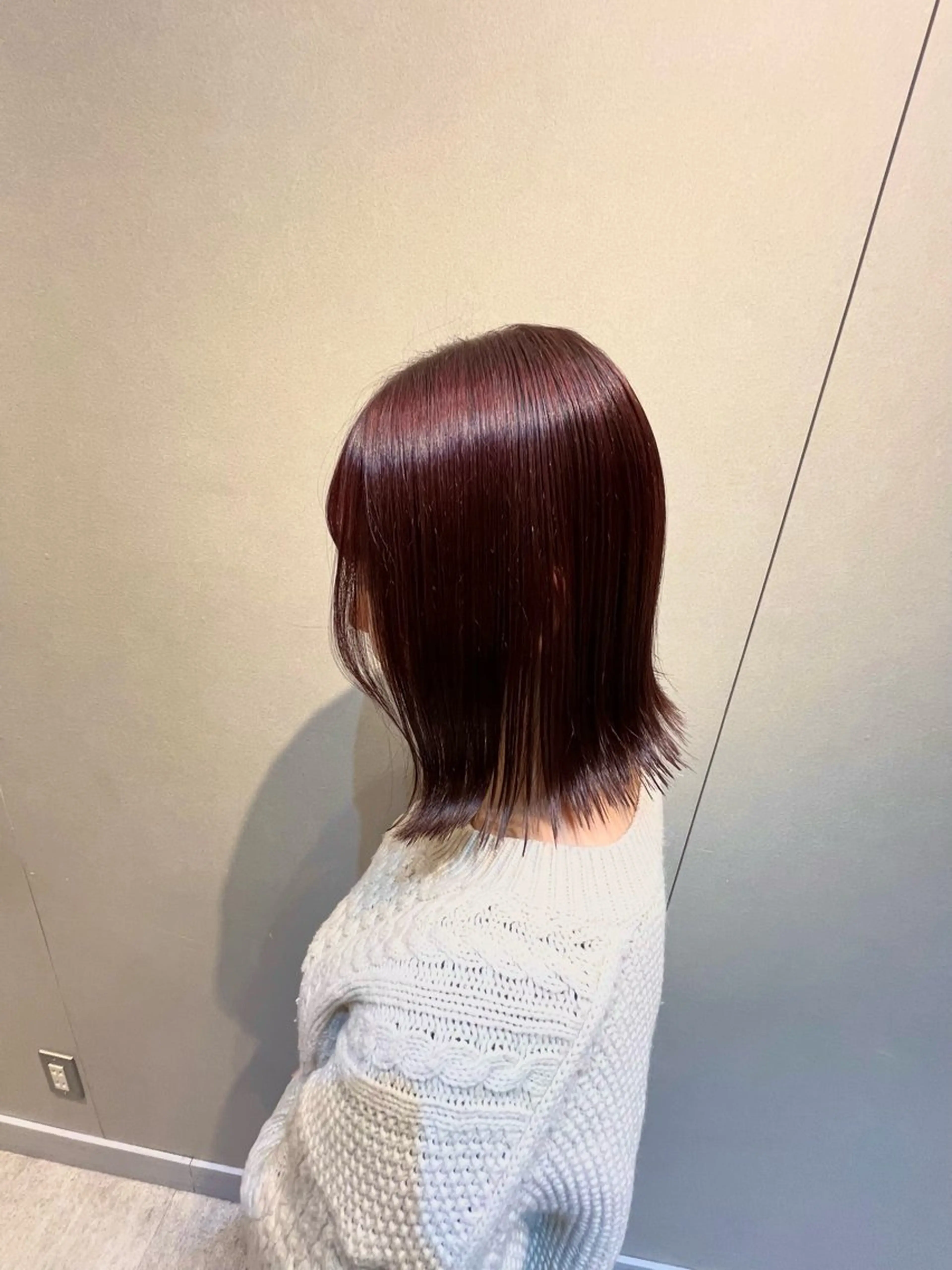 ミディアム カラー ボブ 外ハネヘア HAREKE loopidea（ハレケ ルーピディア）所属・川島 穂乃香のヘアスタイル