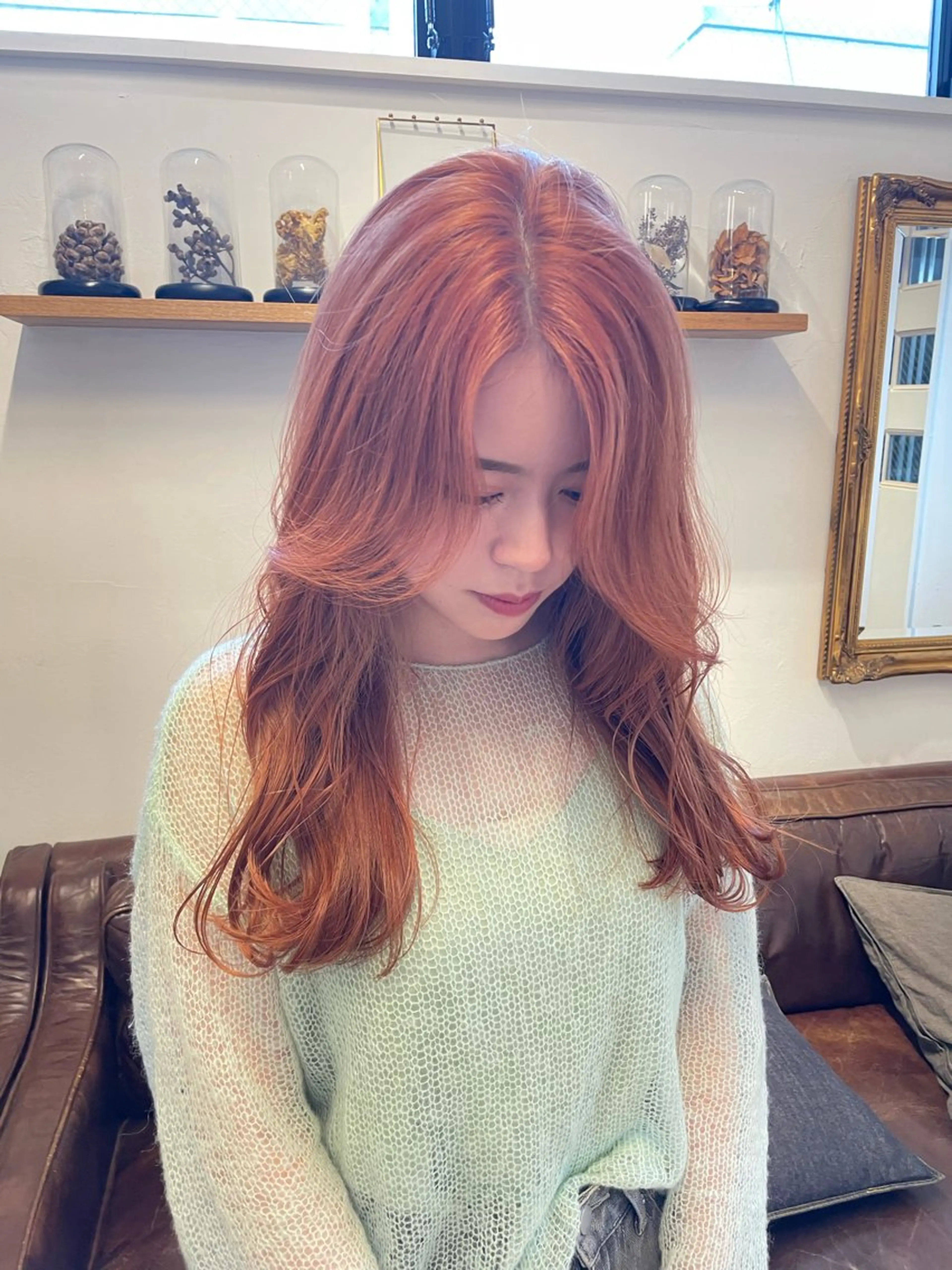 ロング カラー カット ヘアカラー トリートメント ミルクティー× グレージュMOMOのヘアスタイル