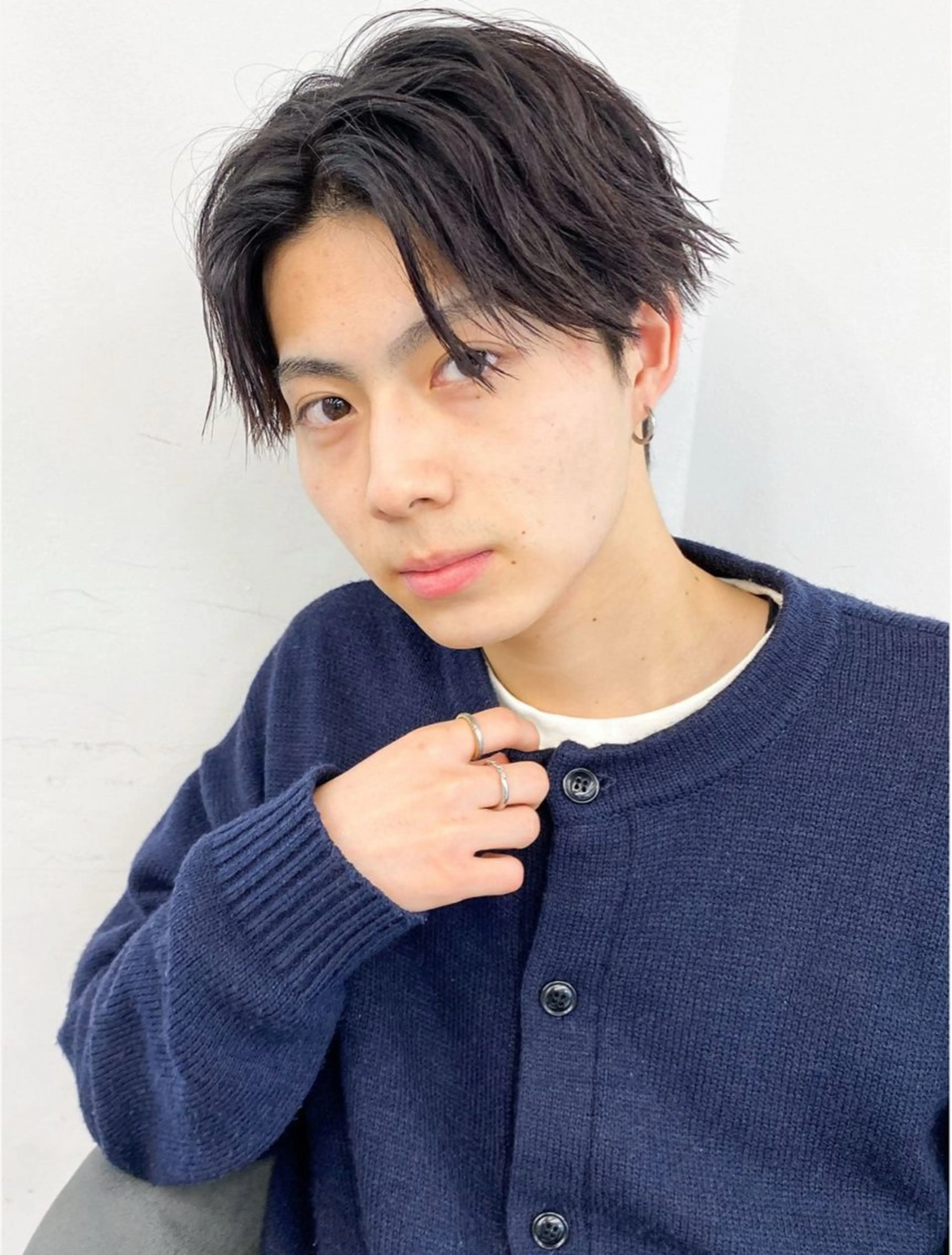 ショート メンズ センターパート ツーブロック カット 加藤 いくみのヘアスタイル