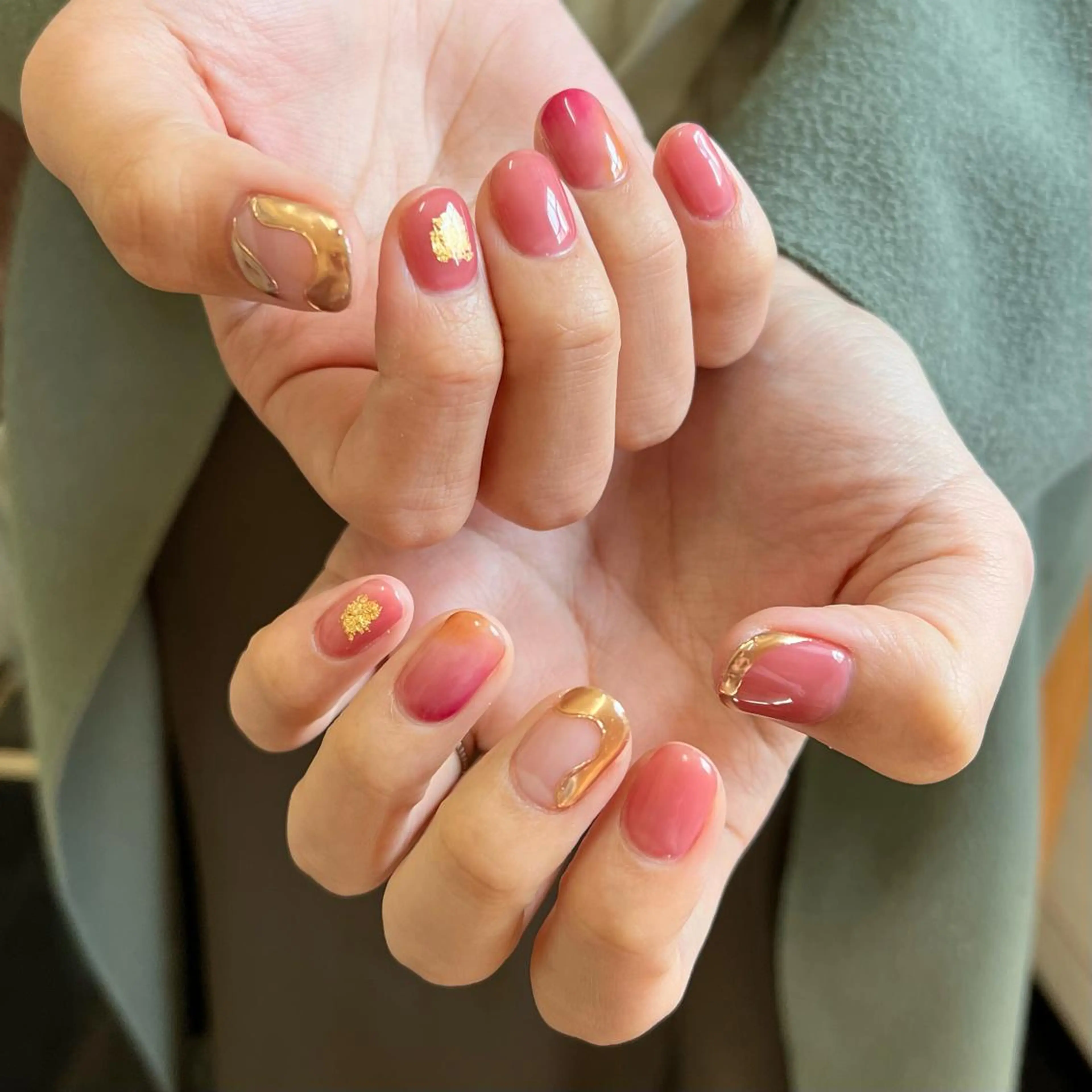 ネイル ミラーネイル ニュアンスネイル ハンドネイル nuás nailのネイルデザイン