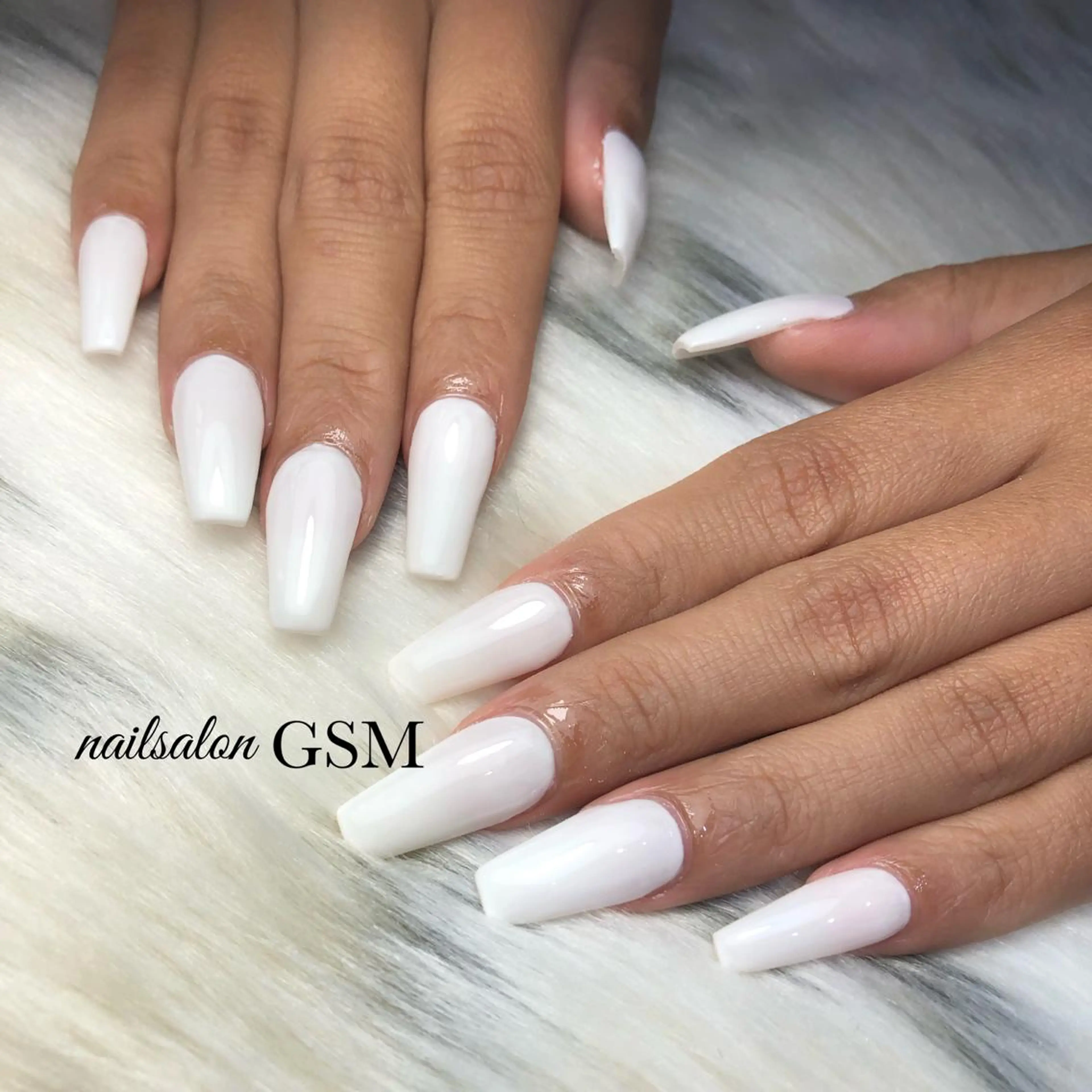 ネイル ホワイト ハンドネイル nail salon GSMのネイルデザイン