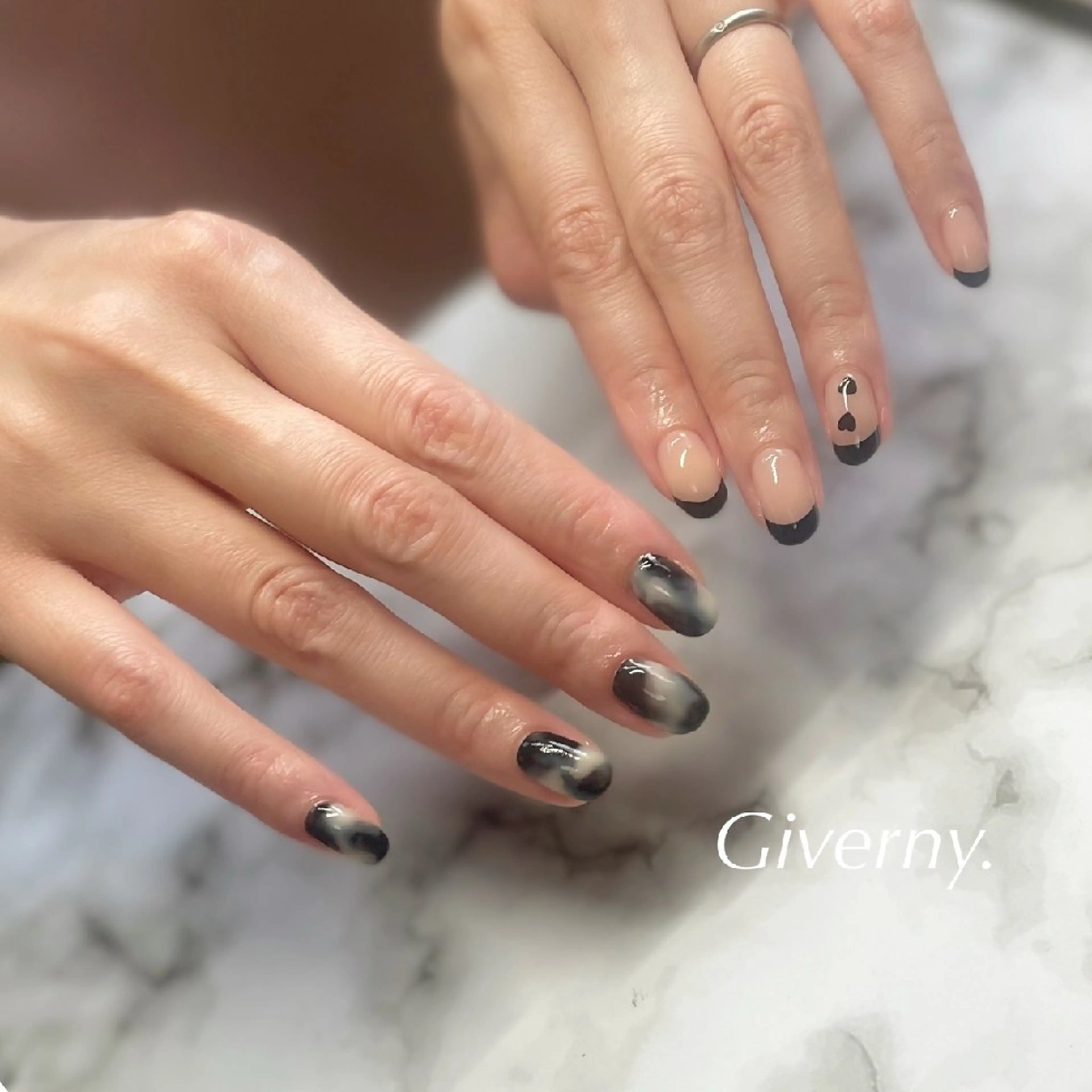 ネイル フレンチネイル ハート ニュアンスネイル ハンドネイル Giverny .のネイルデザイン
