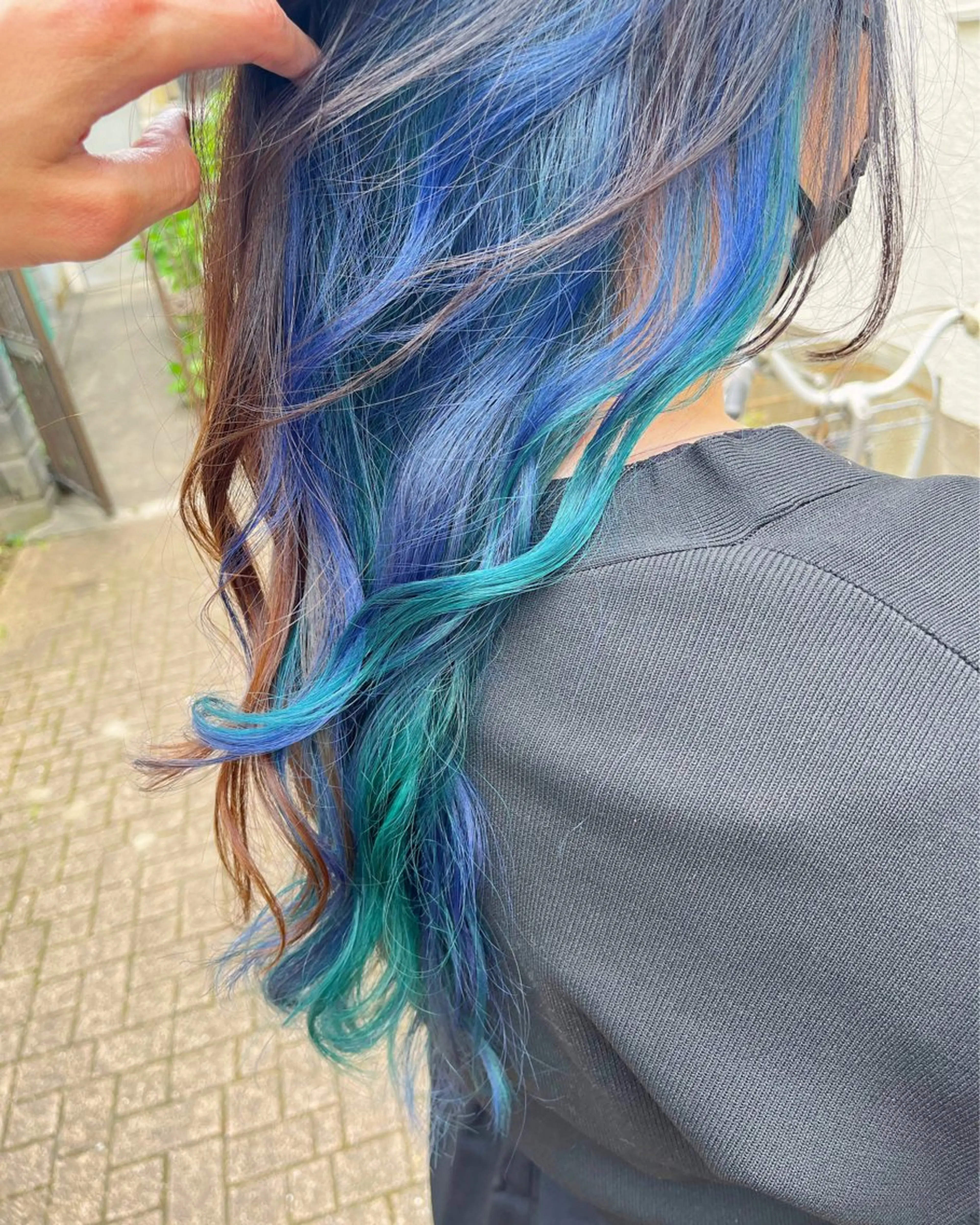 ロング カラー ブリーチ イヤリングカラー ユニコーンカラー カット ヘアカラー トリートメント 原宿サロン代表 デザインカラー伊藤卓のヘアスタイル