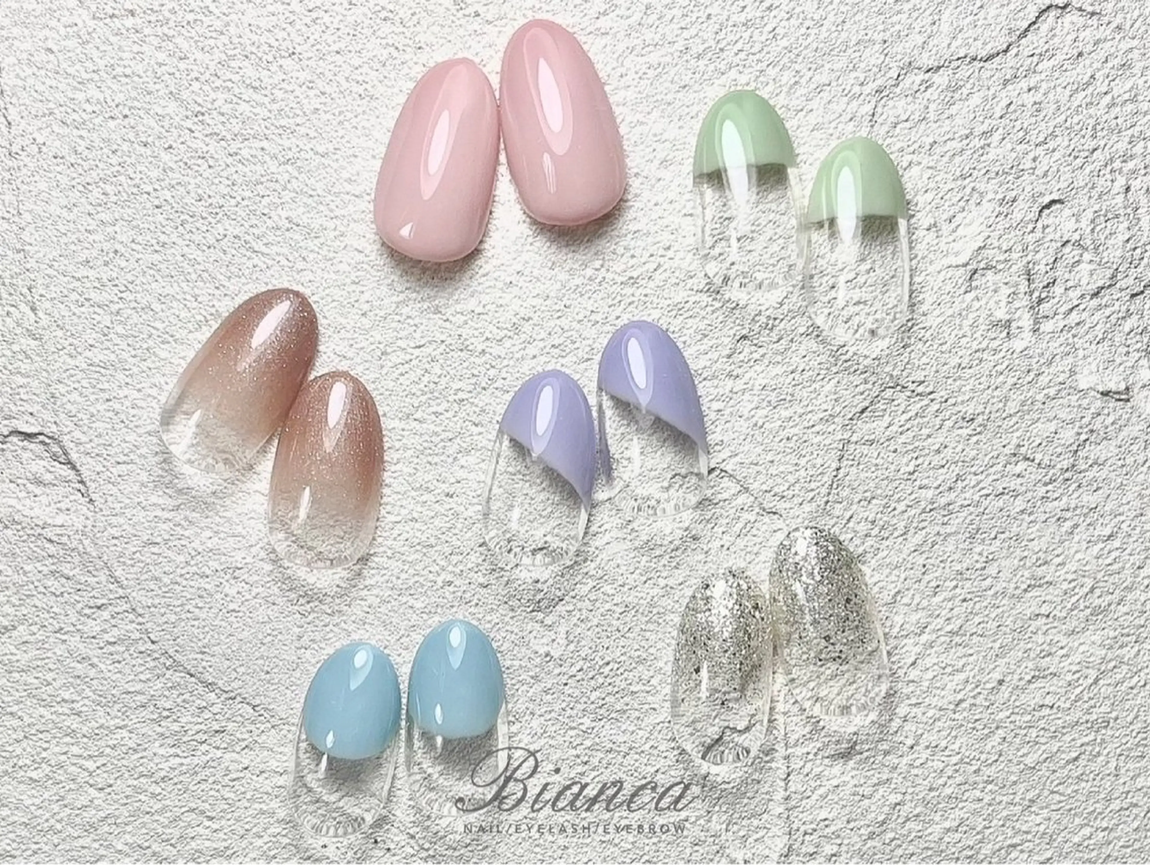 ネイル アートネイル フレンチネイル ジェルネイル グラデーション キラキラネイル Bianca市ヶ谷店 Aiuraのネイルデザイン