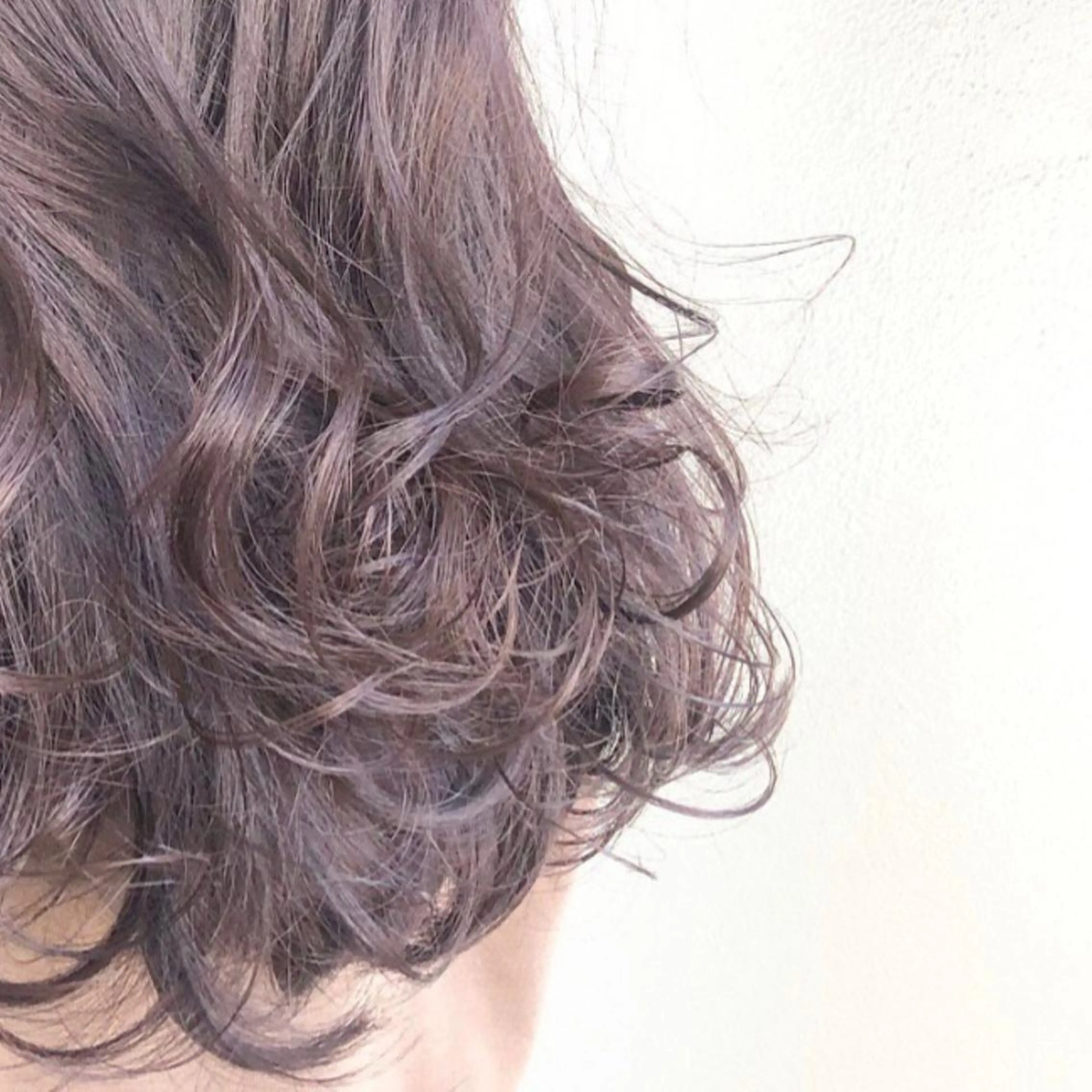 ロング カラー ヘアアレンジ アッシュ ブリーチ ラベンダーカラー linette所属・🐩推し活🐩 FUTABA🍒のヘアスタイル