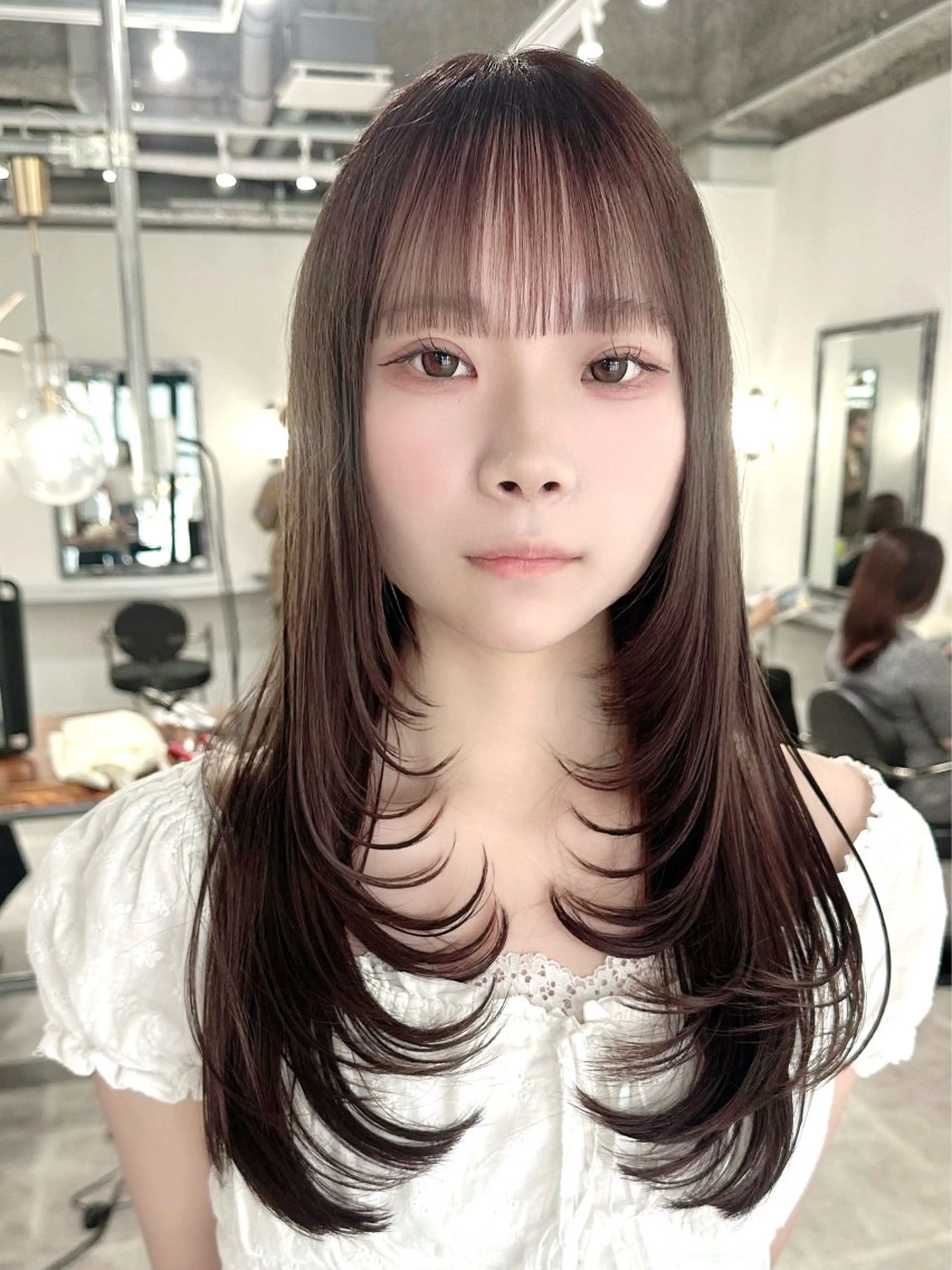 ロング カラー バレイヤージュ ベージュカラー ブリーチ ダブルカラー ハイライトカラー 篠崎 佑季のヘアスタイル