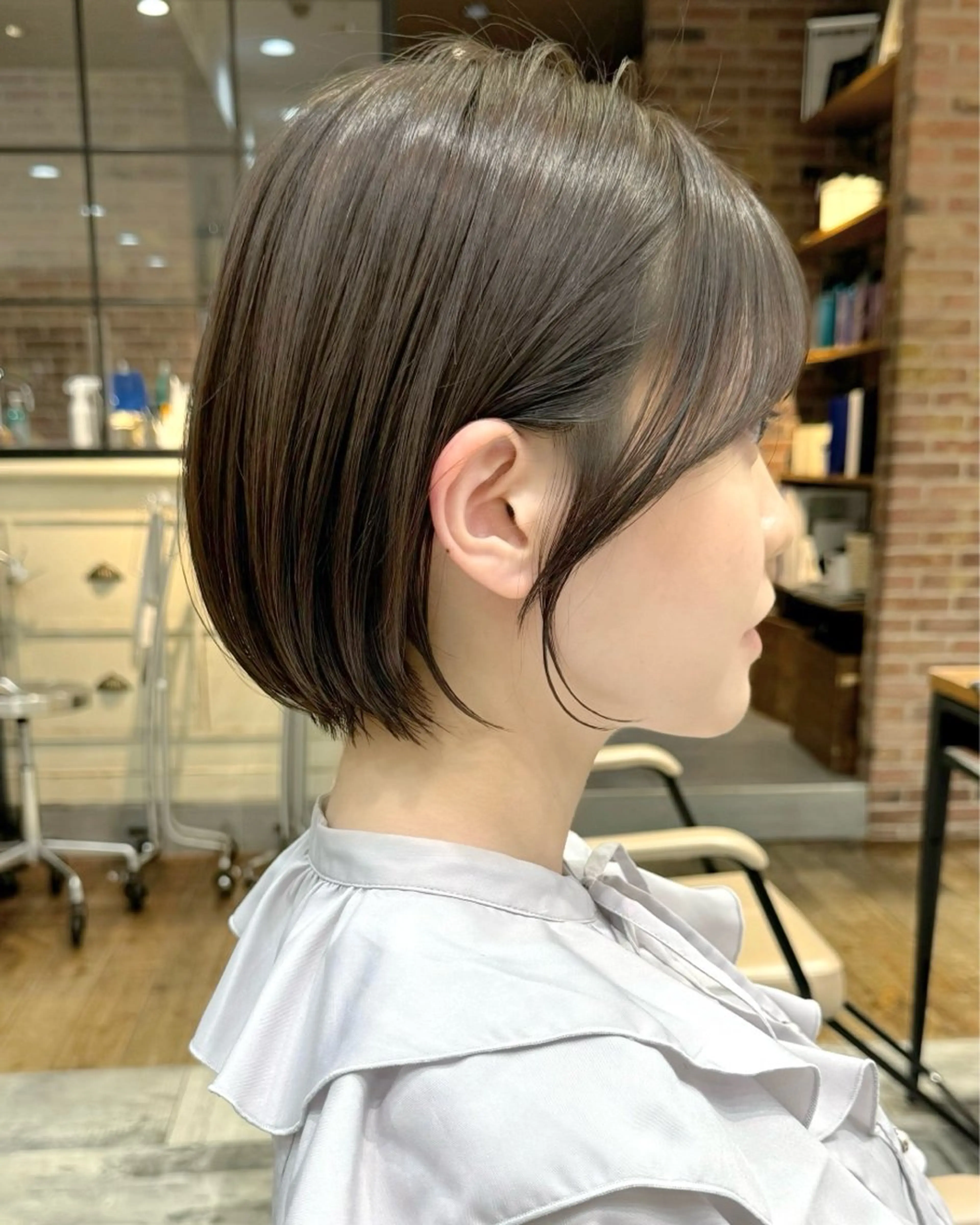 ショート カラー カット ヘアカラー トリートメント 💍新宿ショート 💍岩田莉奈のヘアスタイル