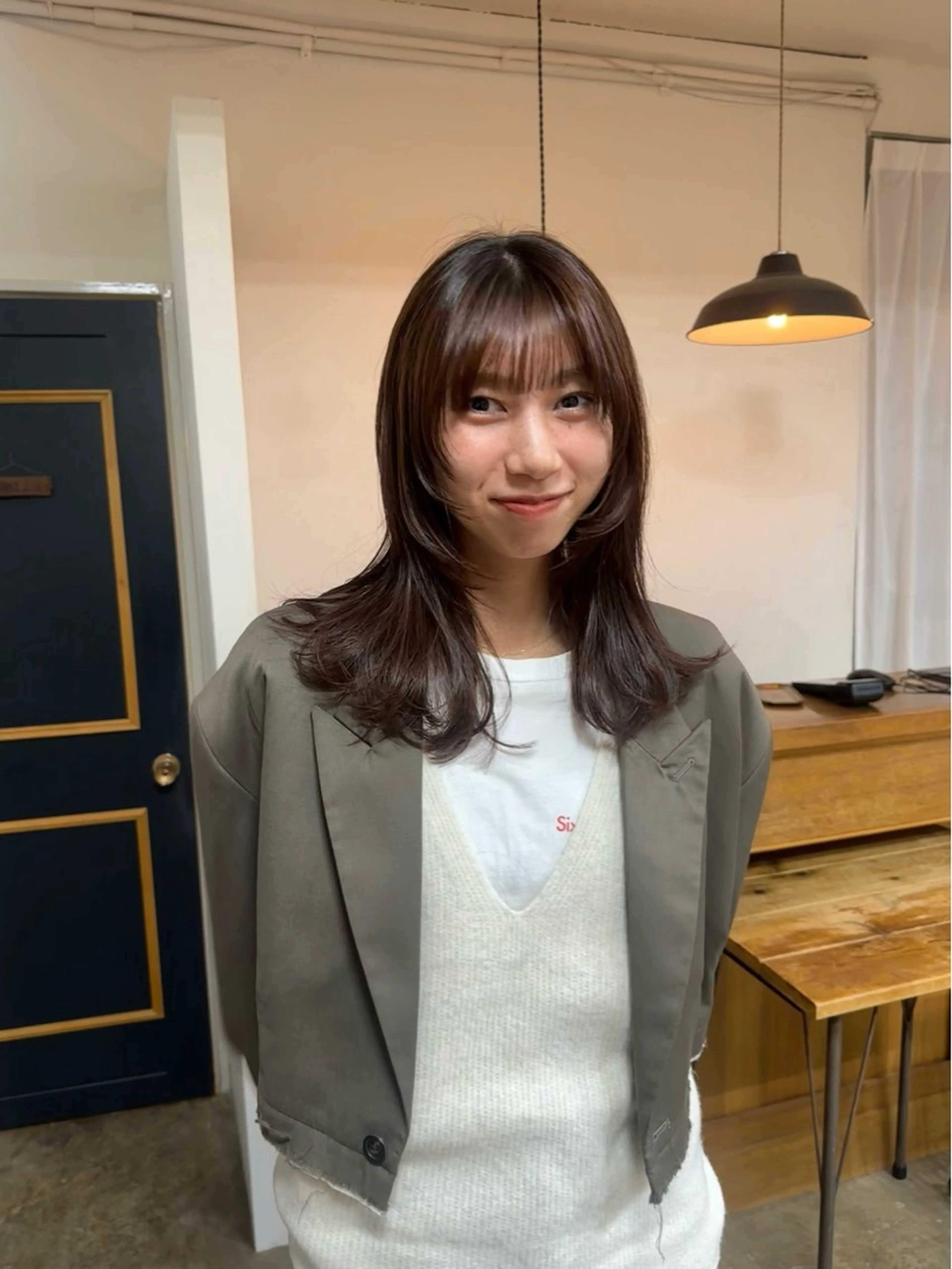 セミロング レイヤーカット NAGISA 🎀カットモデル🎀のヘアスタイル