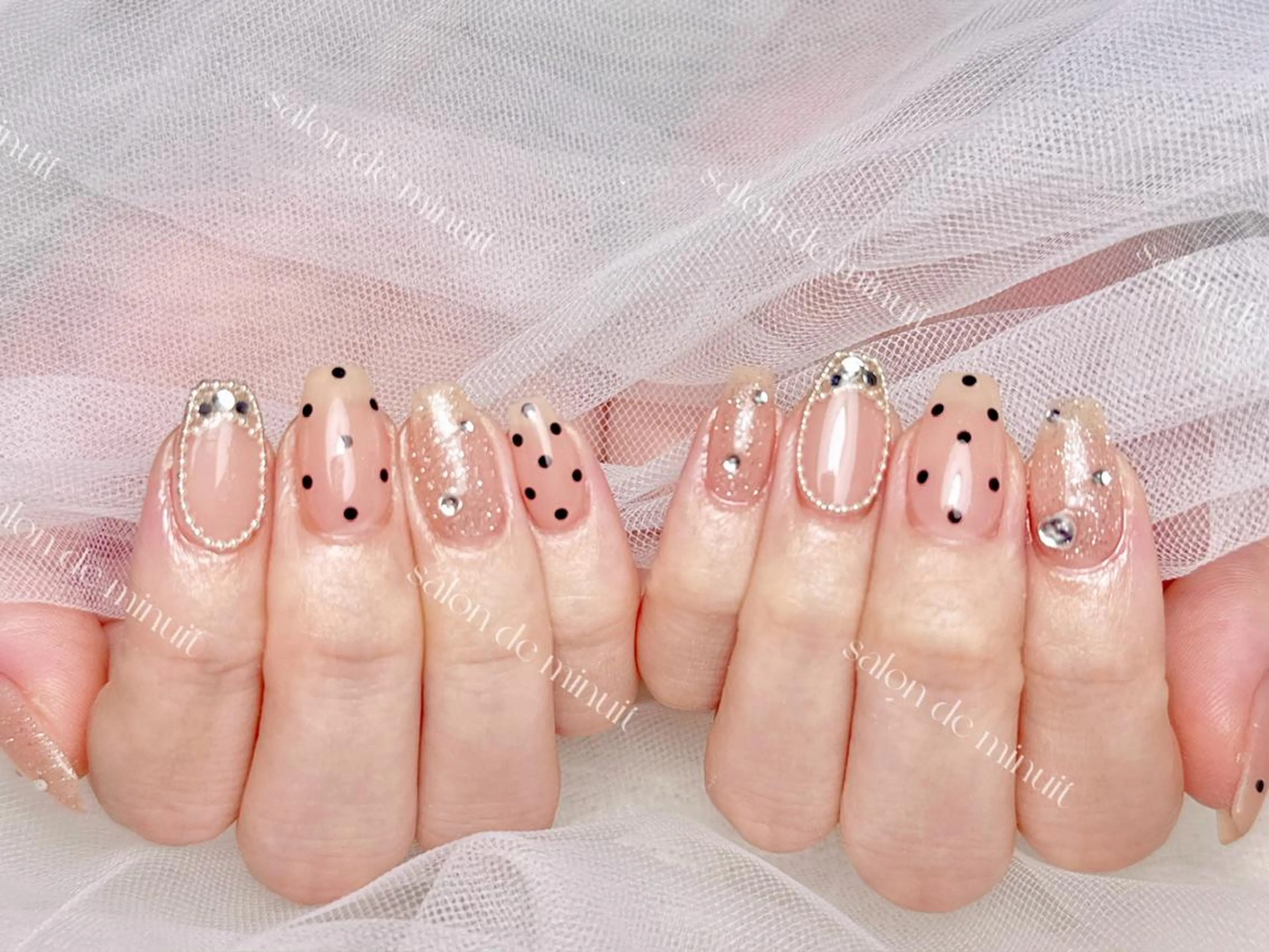 ネイル Salon de Minuit🦩のネイルデザイン