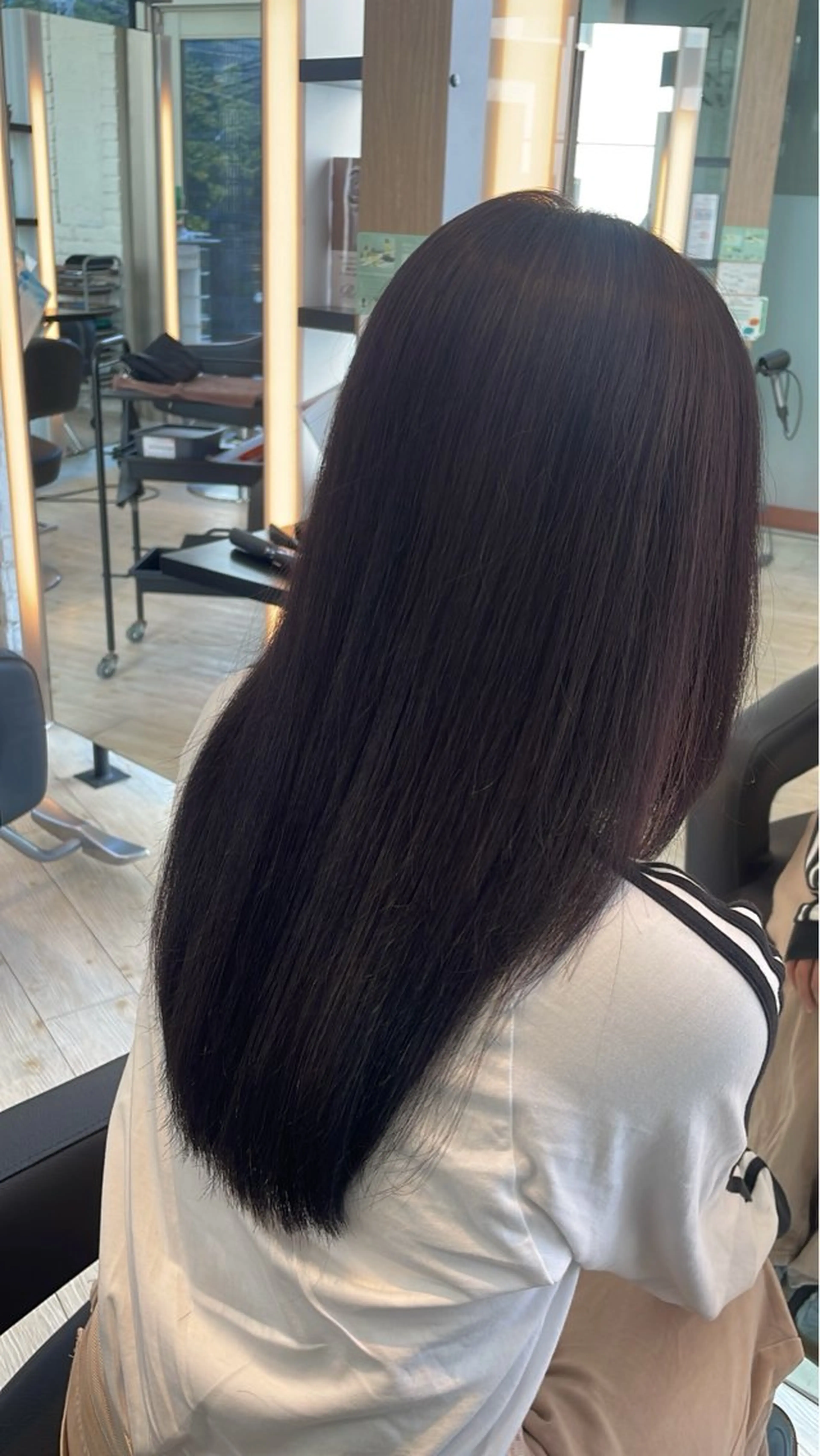 ロング カラー ラベンダーカラー カット ヘアカラー トリートメント ブリーチ/髪質改善/ 透明感カラー/暖色のヘアスタイル