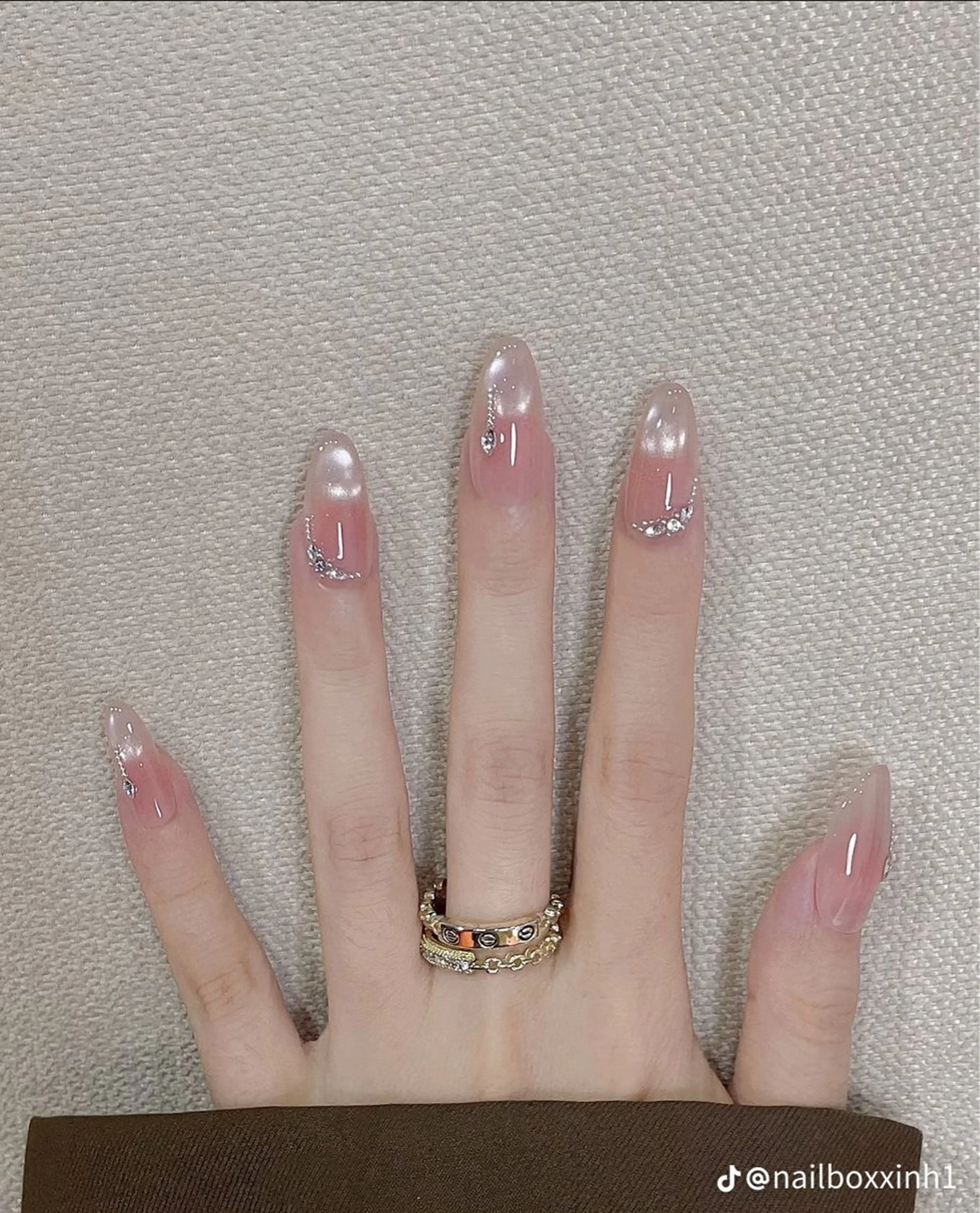 ネイル ハンドネイル CHERRYネイルサロン所属・CHERRY ネイルサロンのネイルデザイン