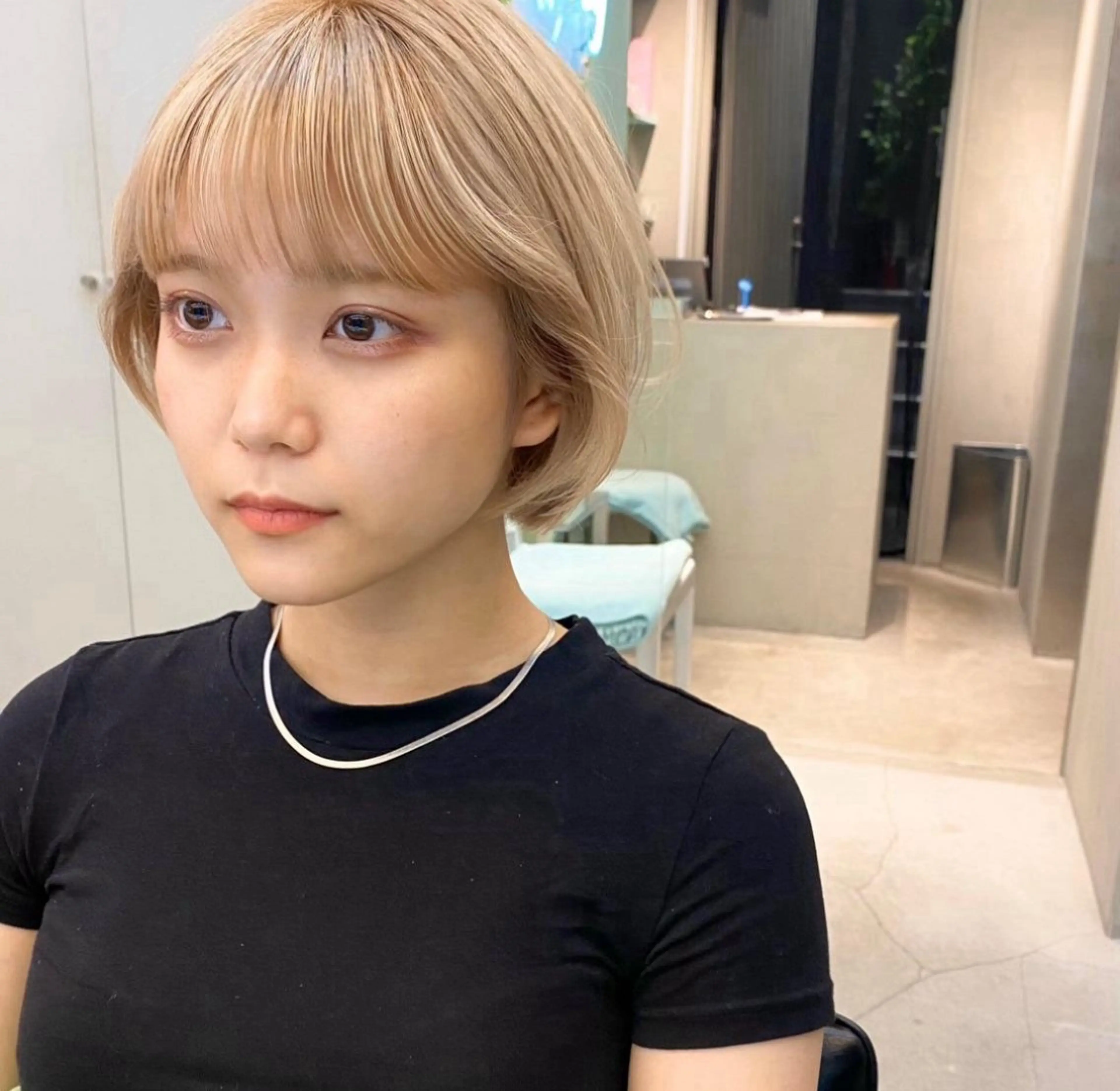 ショート カラー ショートボブ ブロンド 透明感カラー ハイトーンカラー ボブ カット ヘアカラー トリートメント ✨髪質改善職人✨ デザインカラー/若林のヘアスタイル